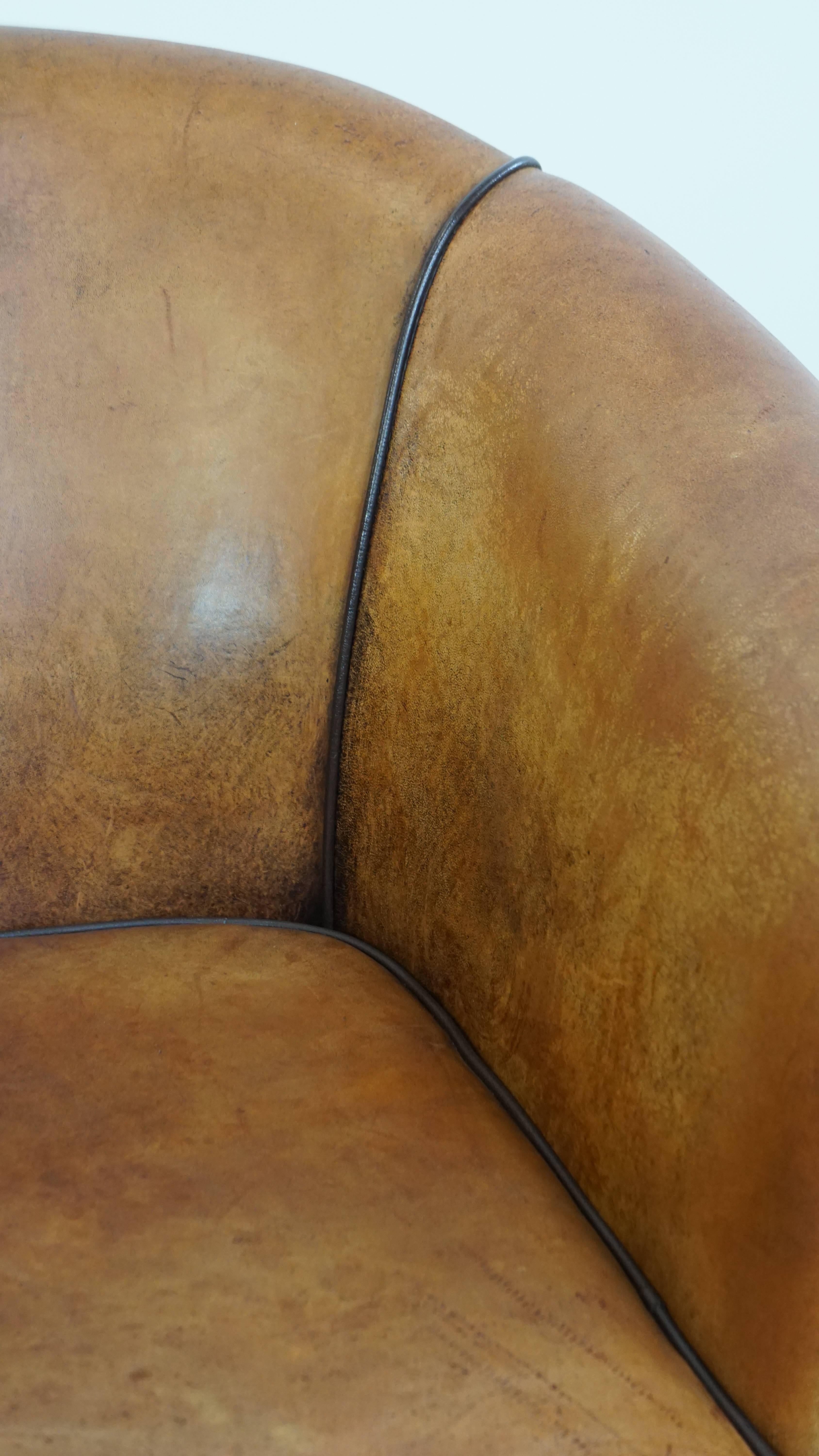 Sheepskin Leather Club Chair in English Style For Sale 6