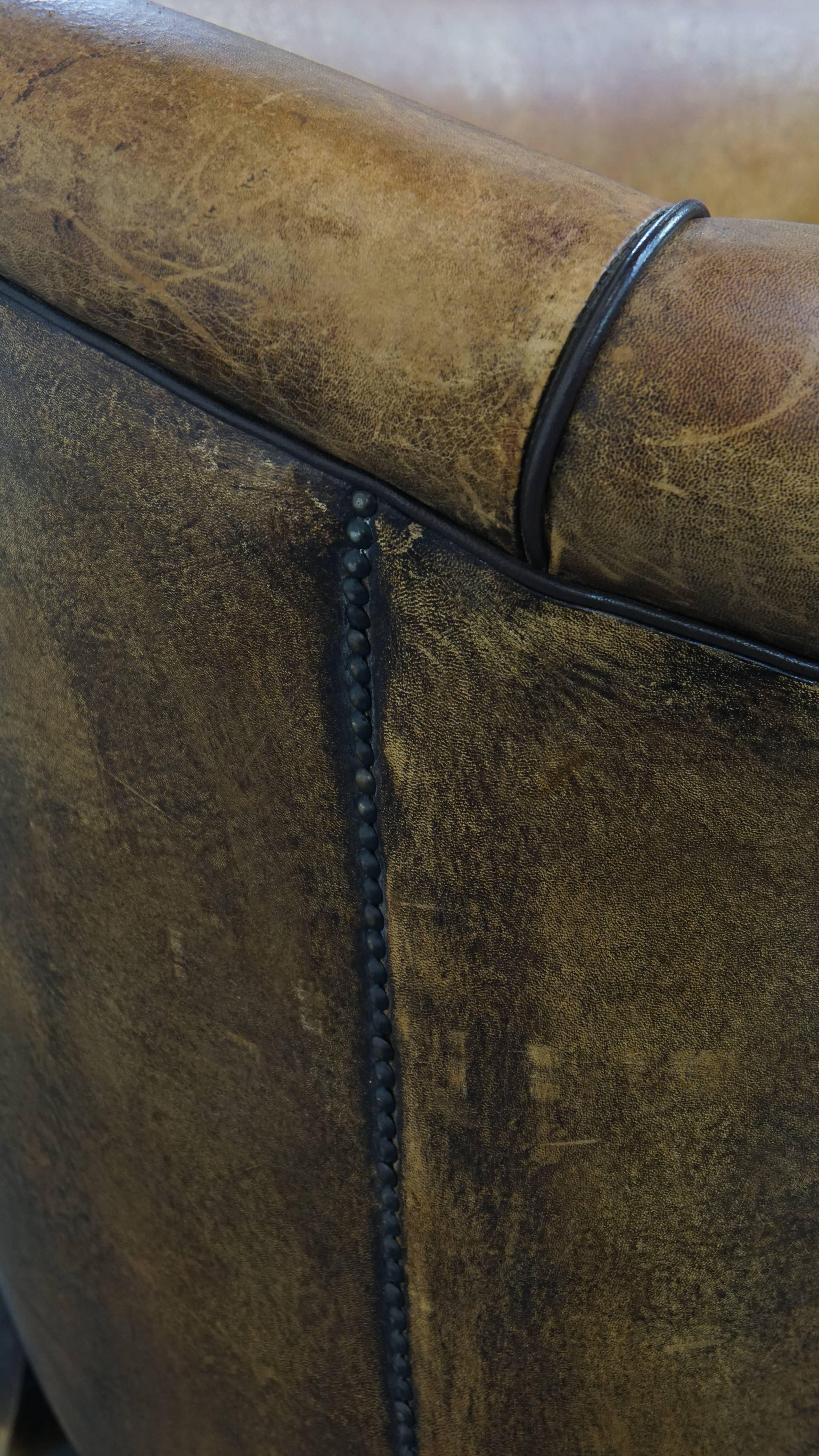 Sheepskin Leather Club Chair in English Style For Sale 10