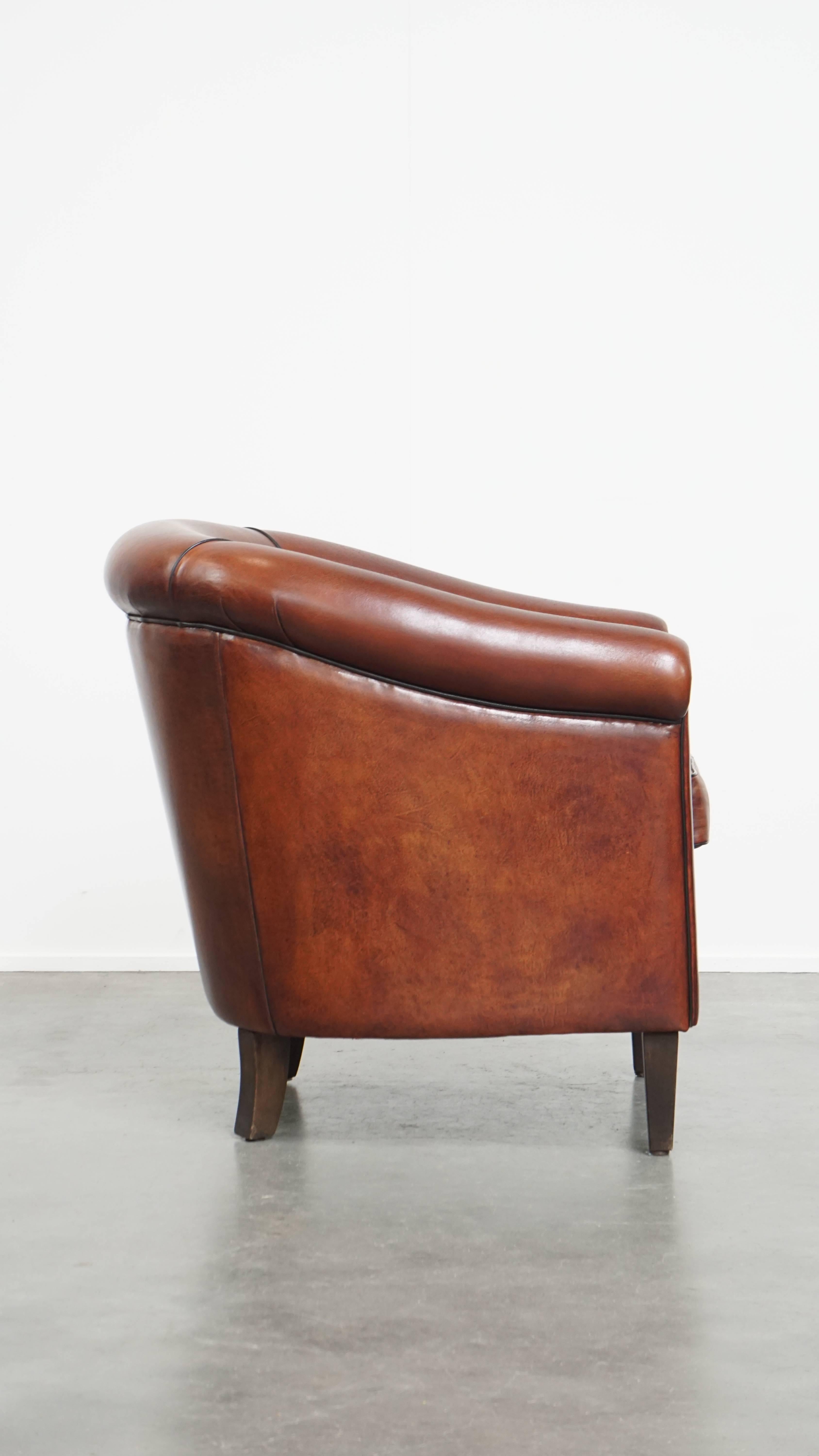 Silla Club de piel de oveja con ribete negro Romano clásico en venta