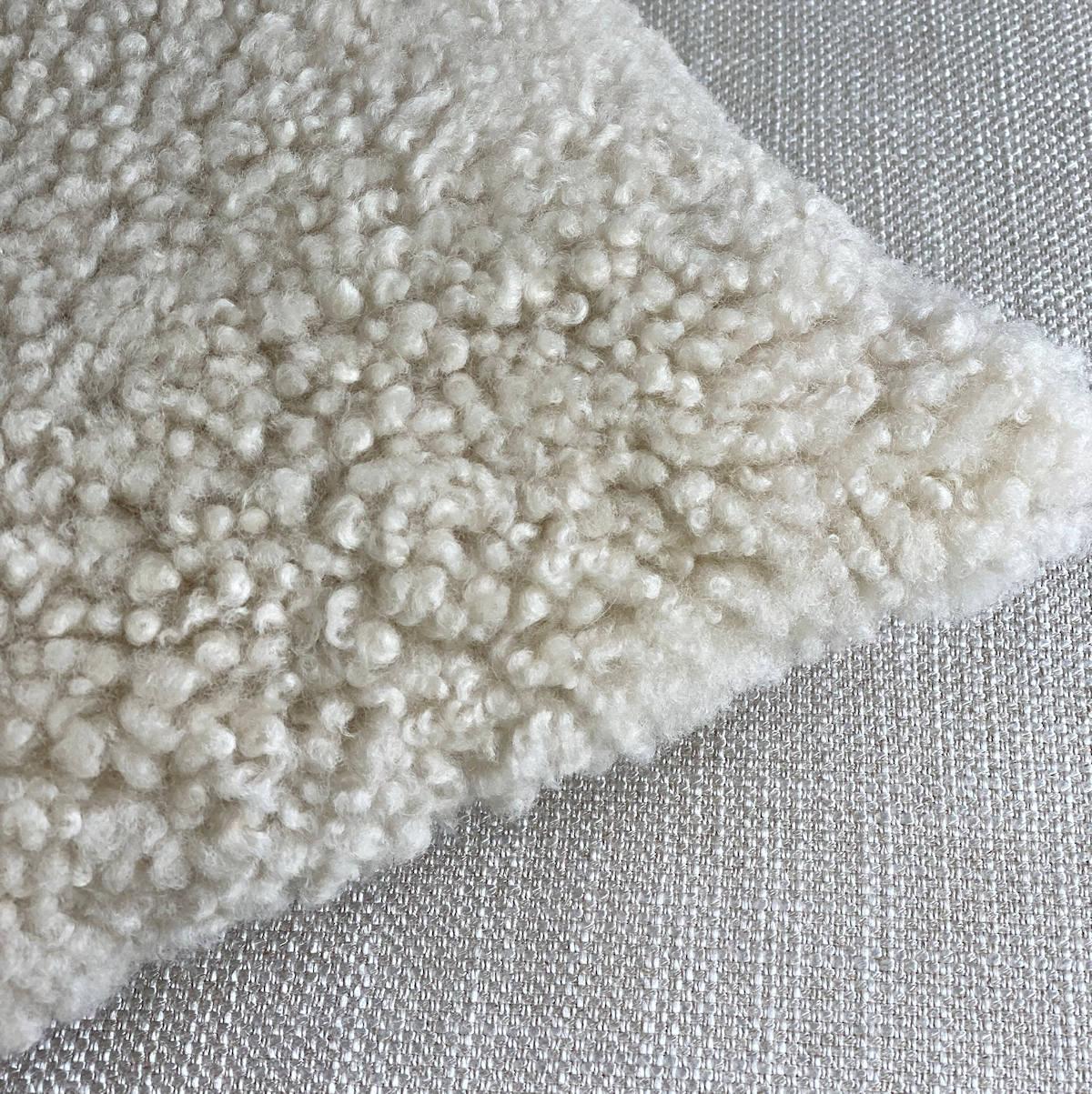 Boucle Pillow Schafsfell-Kissen, gelockte Wolle  20x20