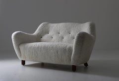 Schafsfell-Sofa / Loveseat von Sten Wicéns Möbelfabrik 1950s:: Schweden