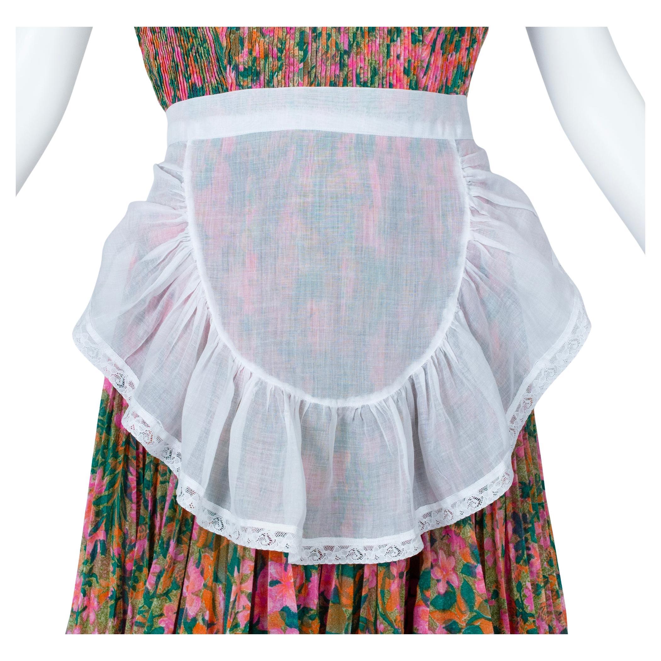 Demi-tablier de soubrette en voilage blanc avec longues attaches arrière - Taille unique, années 1950 en vente