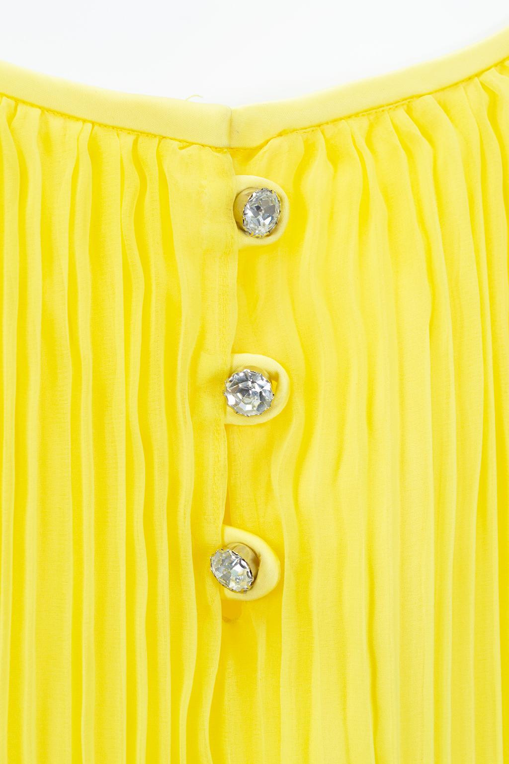 Sheer Yellow Jeweled Plissé Tunic and Cigarette Pant Ensemble – XS, 1960s For Sale 2