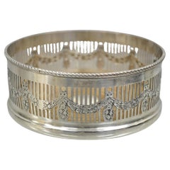Sheffield Edwardian Silver Plated Fretwork Draped Mahogany Wine Bottle Coaster (sous-verre pour bouteille de vin)