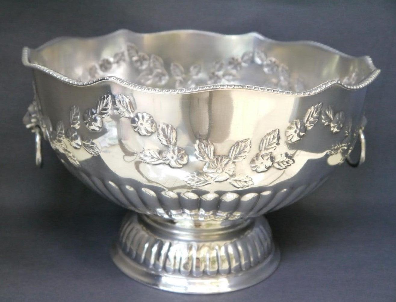 Sheffield, England, 20th Century Silver Plated, Hallmarked For Sale 2