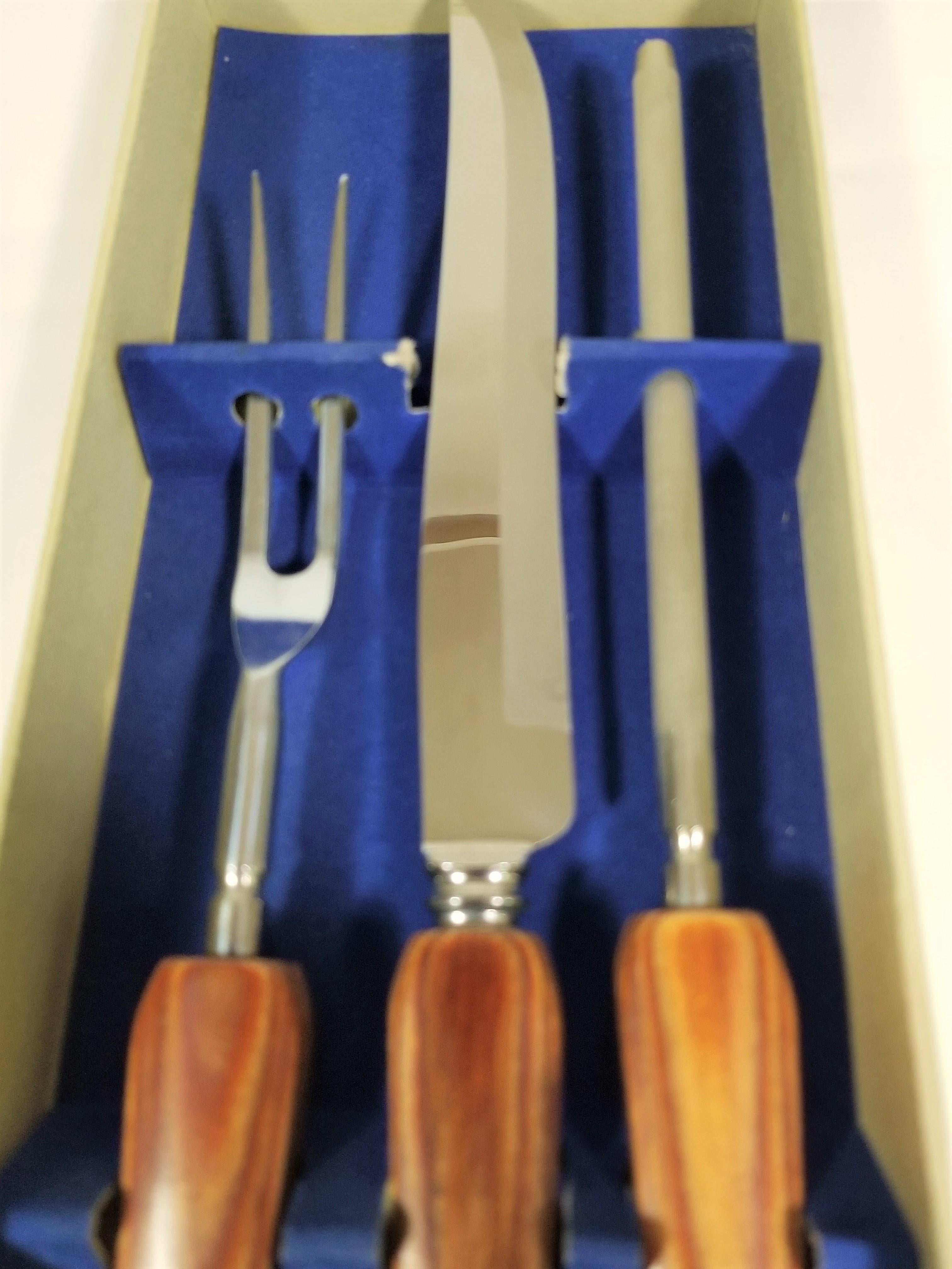 Sheffield England, 3-teiliges Set aus Schnitzereien oder Besteck aus Rosenholz (20. Jahrhundert) im Angebot