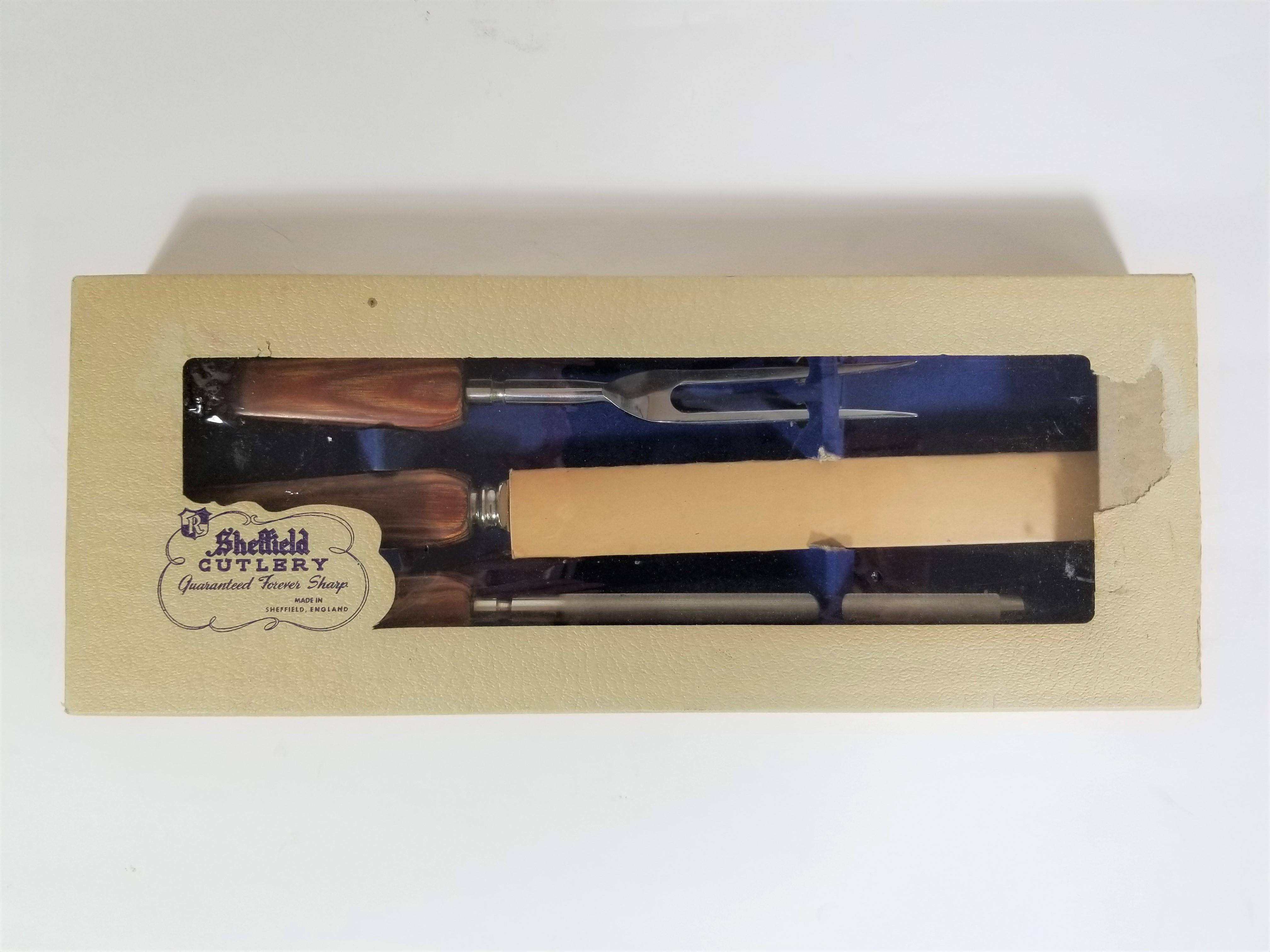 Sheffield England, 3-teiliges Set aus Schnitzereien oder Besteck aus Rosenholz im Angebot 2