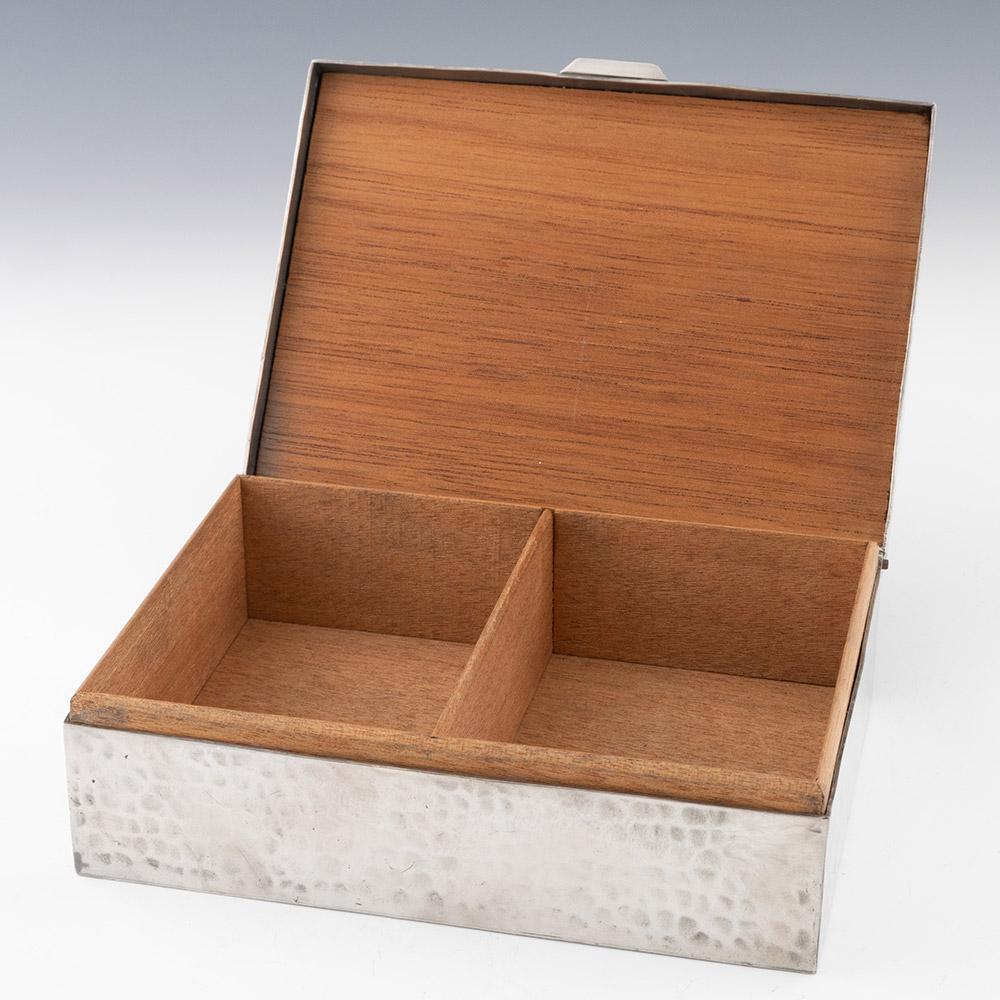 Caja para puros de peltre de Sheffield con esmalte de paisaje c1910 Británico en venta