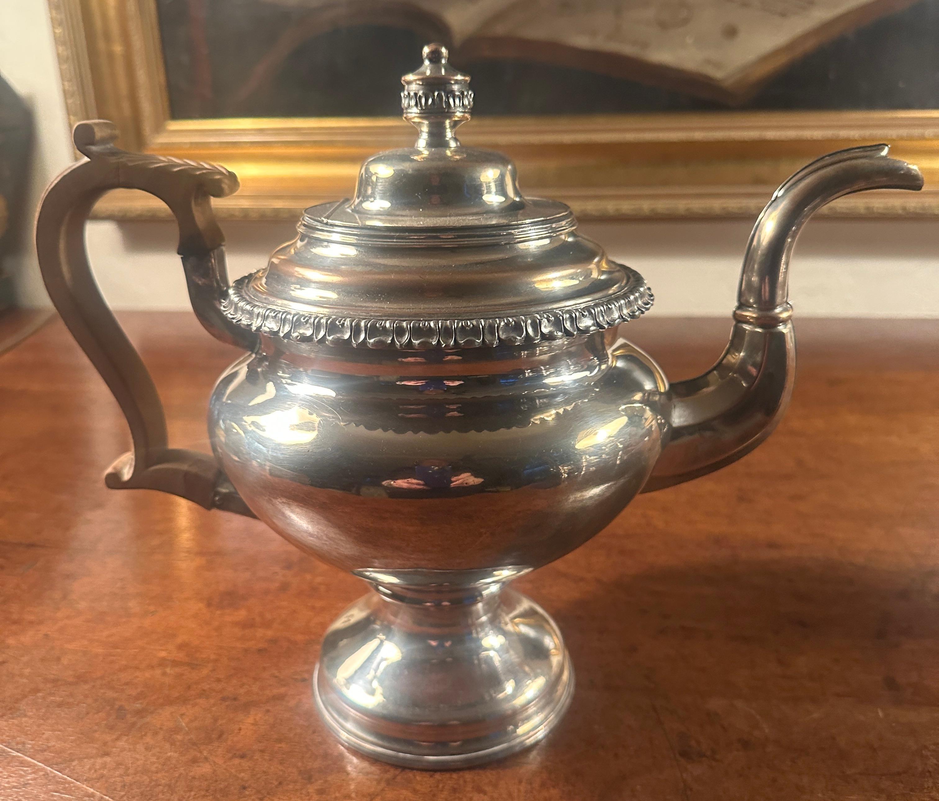 Coffee and Chocolate were both introcuced into England
in the Mid-17th Century, and were to become
an important part of social life, with more than four hundred
coffee houses in London alone. The earliest known silver coffee
pot is hallmarked