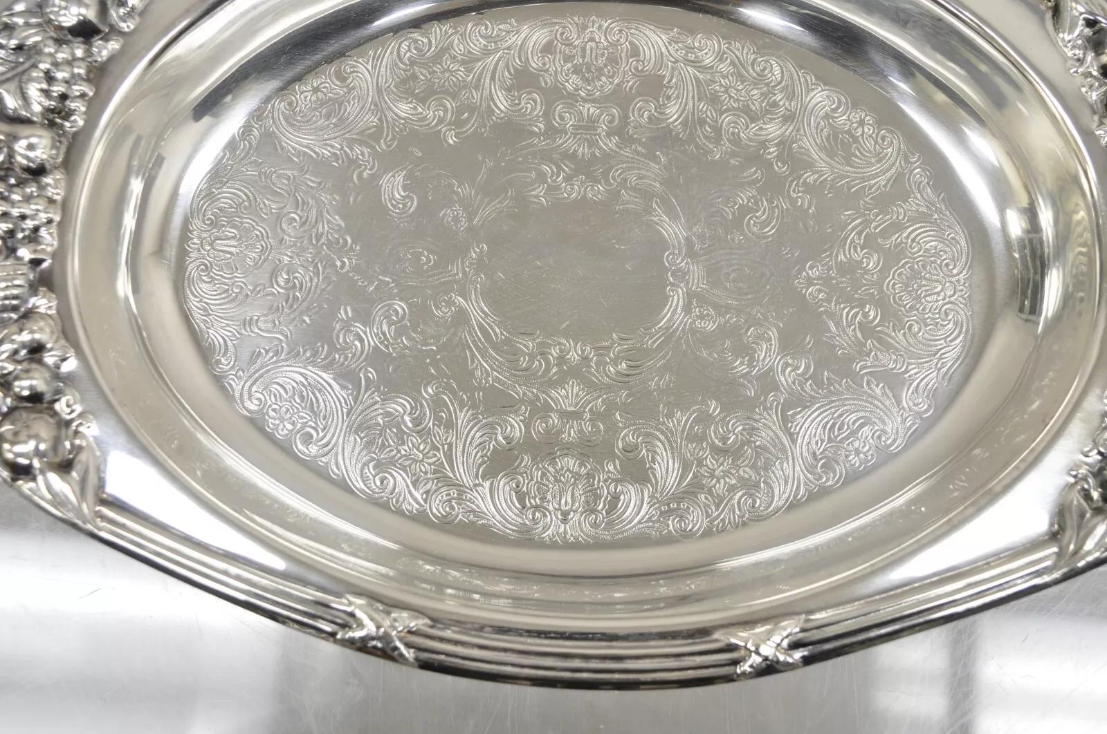 Sheffield Silver Co. Plato ovalado con baño de plata USA Fruit Harvest Repousse en Bueno estado para la venta en Philadelphia, PA