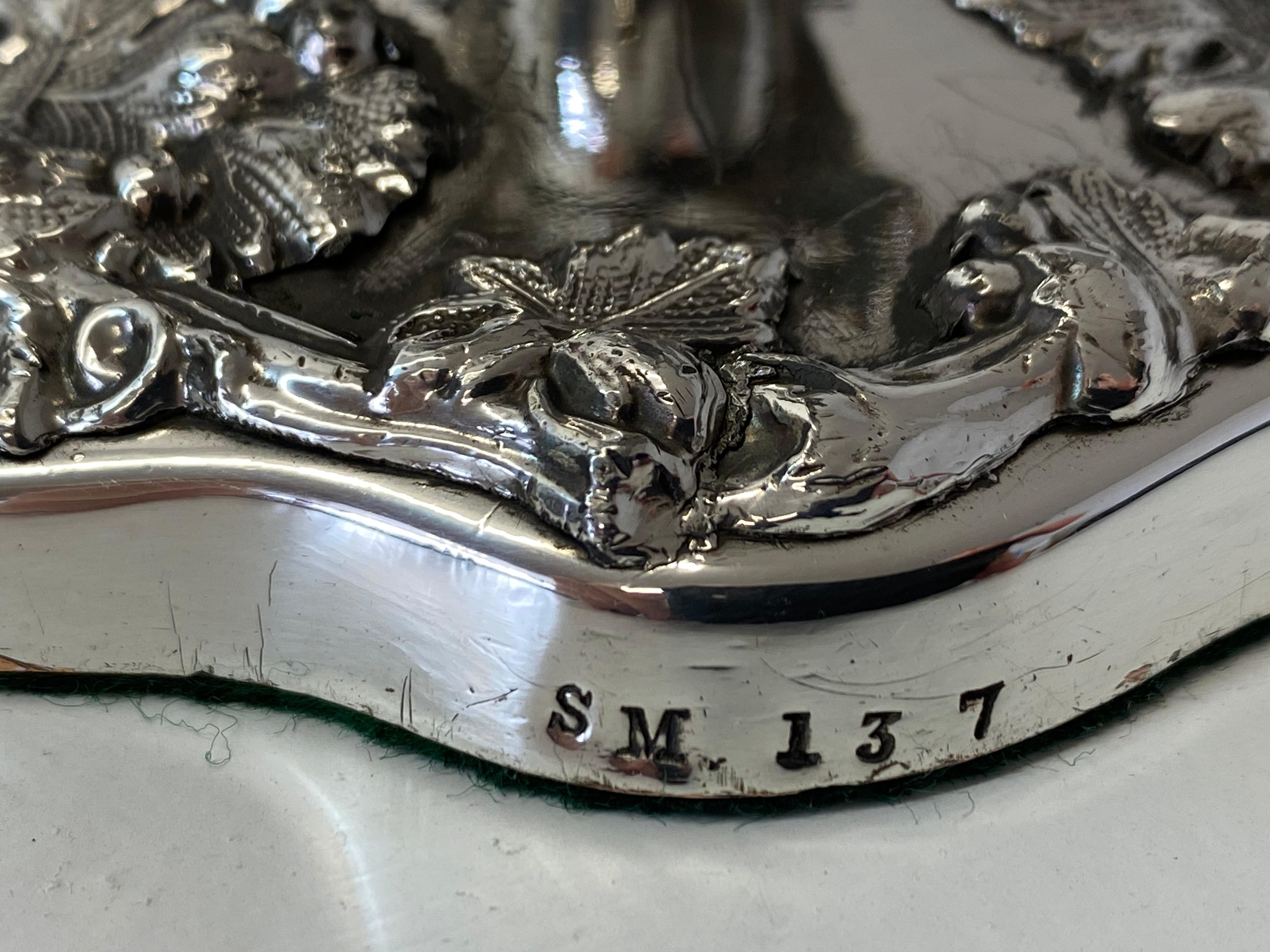 Portacandele in argento di Sheffield con supporti in argento, metà del XX secolo. in vendita 6
