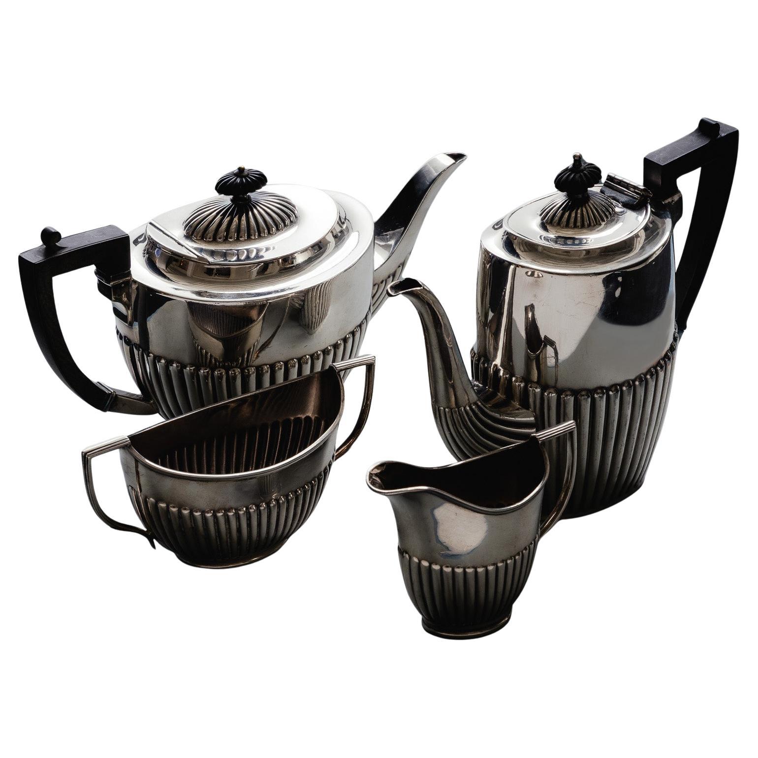 Sheffield Versilbertes Tee- und Kaffeeservice, 1950er Jahre im Angebot