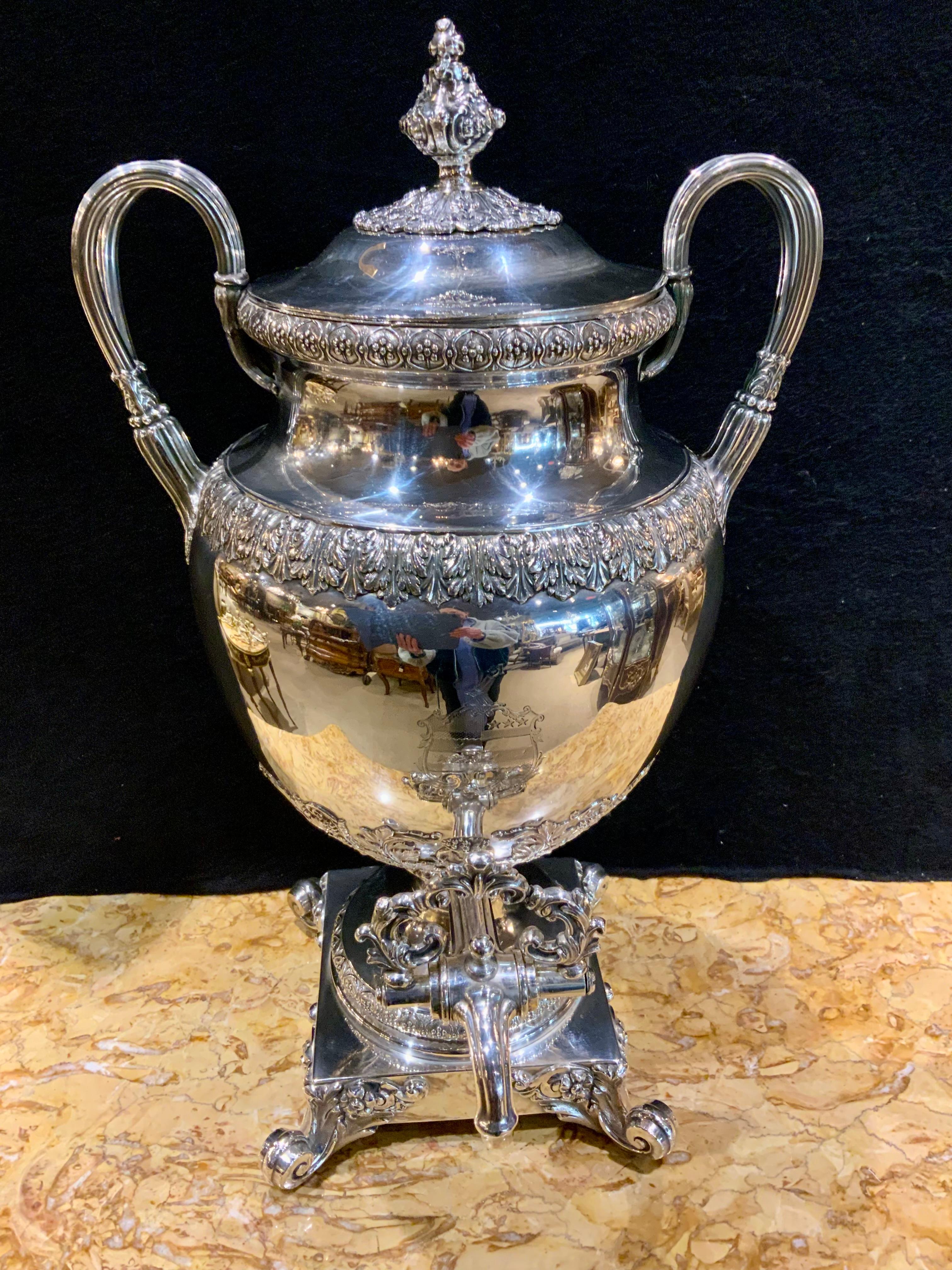 Urna da tè/caffè di Sheffield del 1825 circa in vendita 1