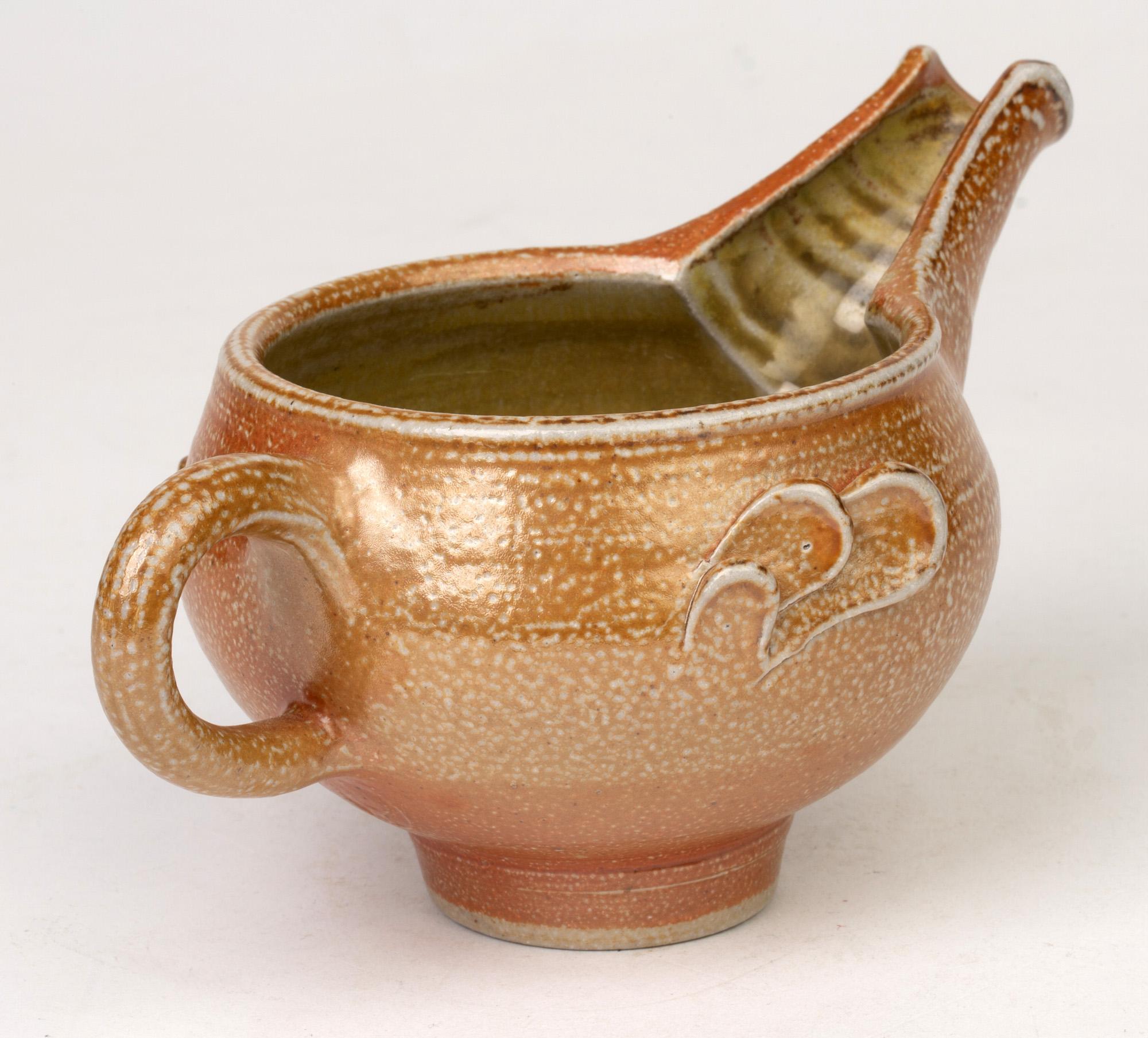 Sheila Casson Salzglasierter Studio Pottery-Krug aus Kastanienholz (Handgefertigt) im Angebot