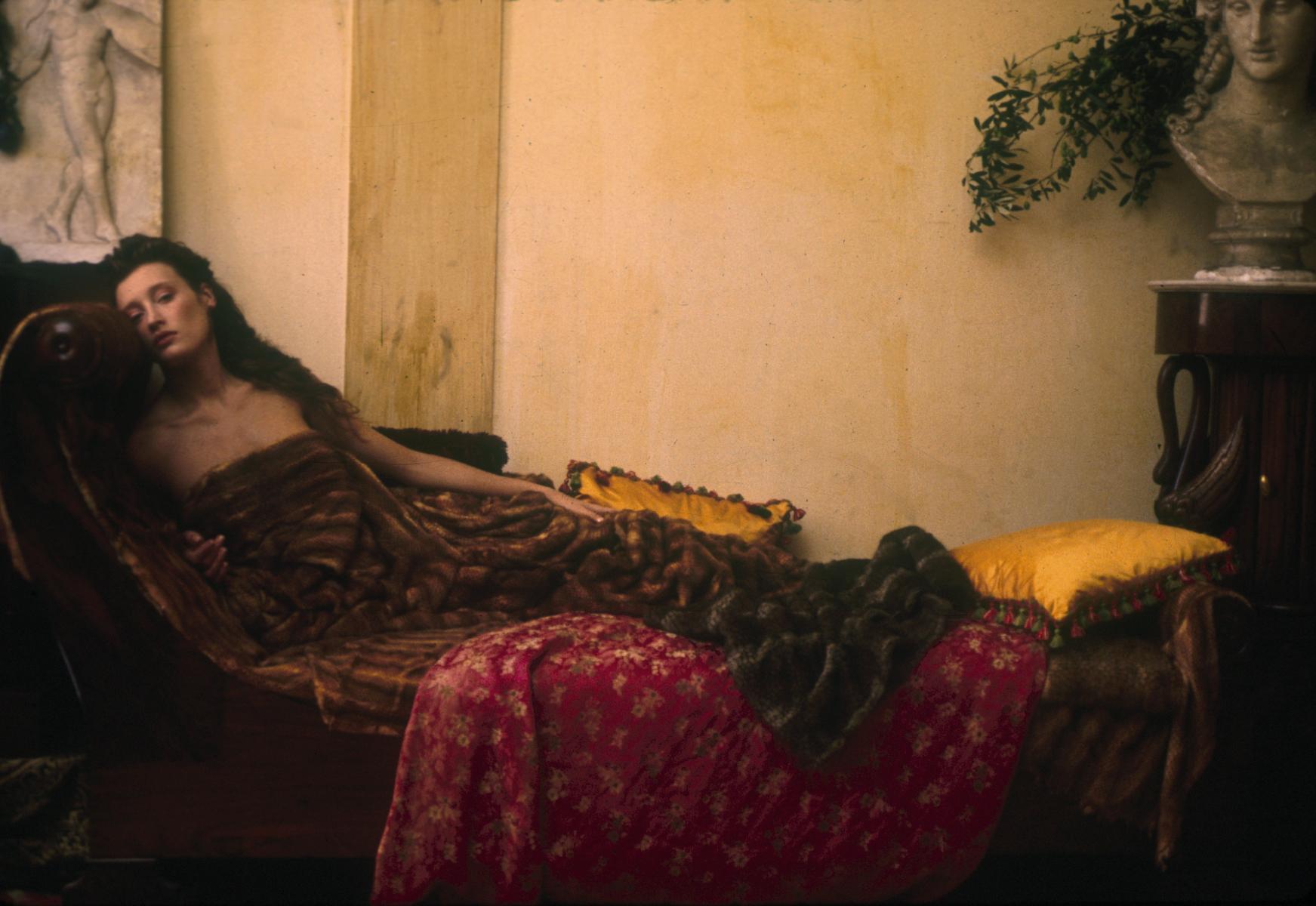 Color Photograph Sheila Metzner - Fendi. 1986