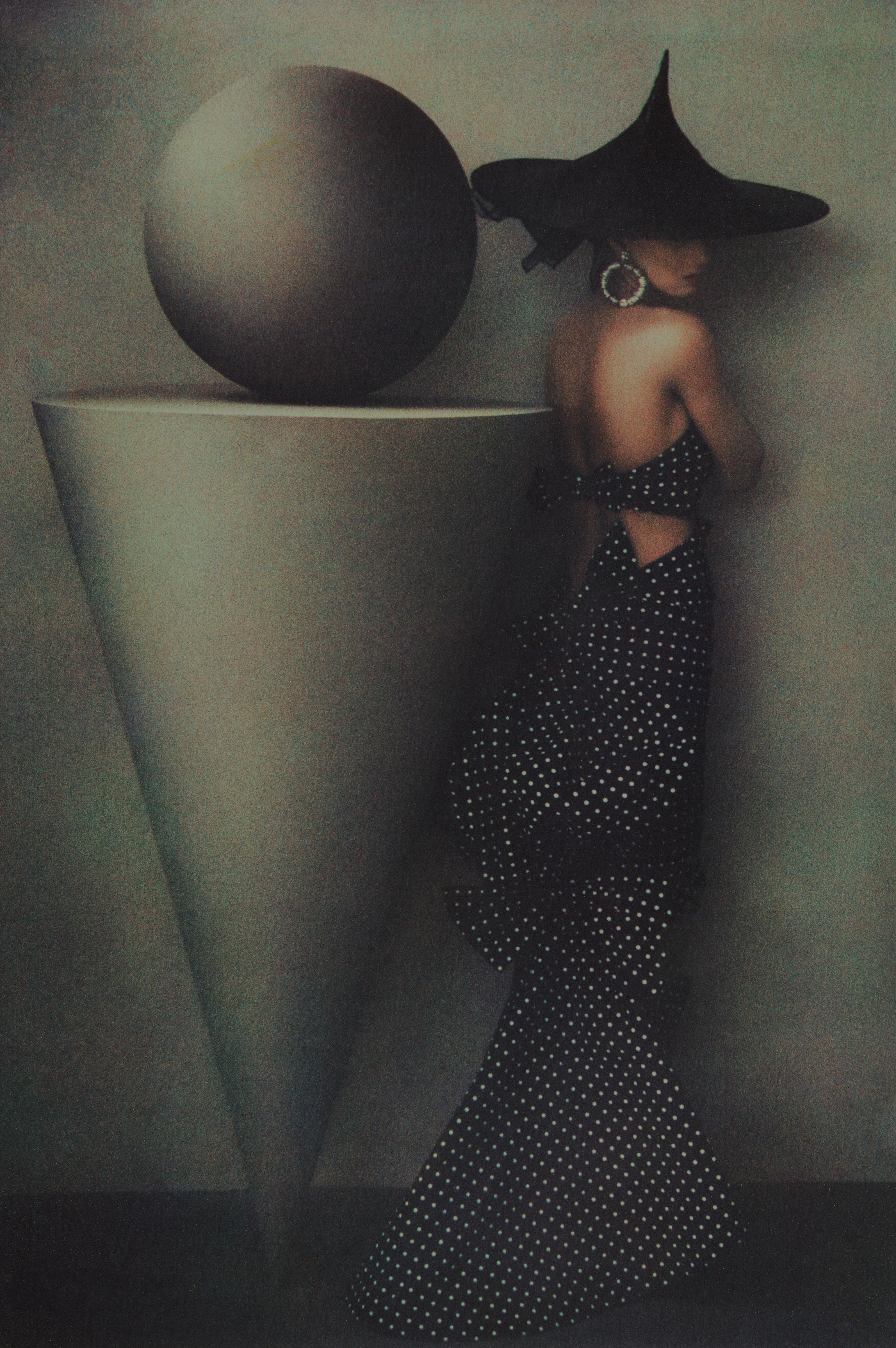 Color Photograph Sheila Metzner - Uma. Robe Patou. 1986