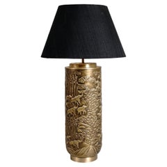 Lampada da tavolo Shekhawati Repousse in ottone patinato, di Vikram Goyal
