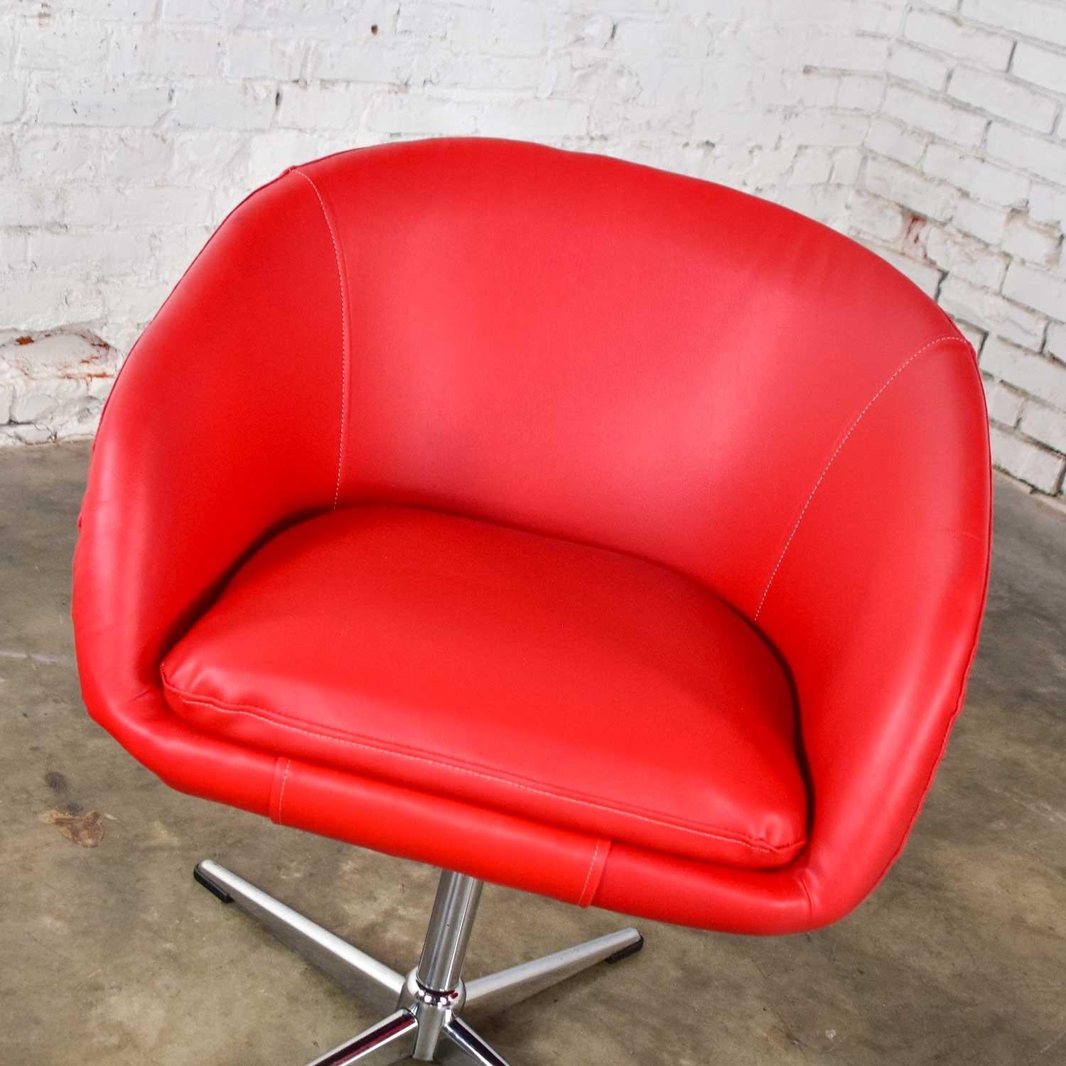 Shelby Williams MCM Swivel Bucket Chairs Red Vinyl Faux Leather & Chrome X Base For Sale 2