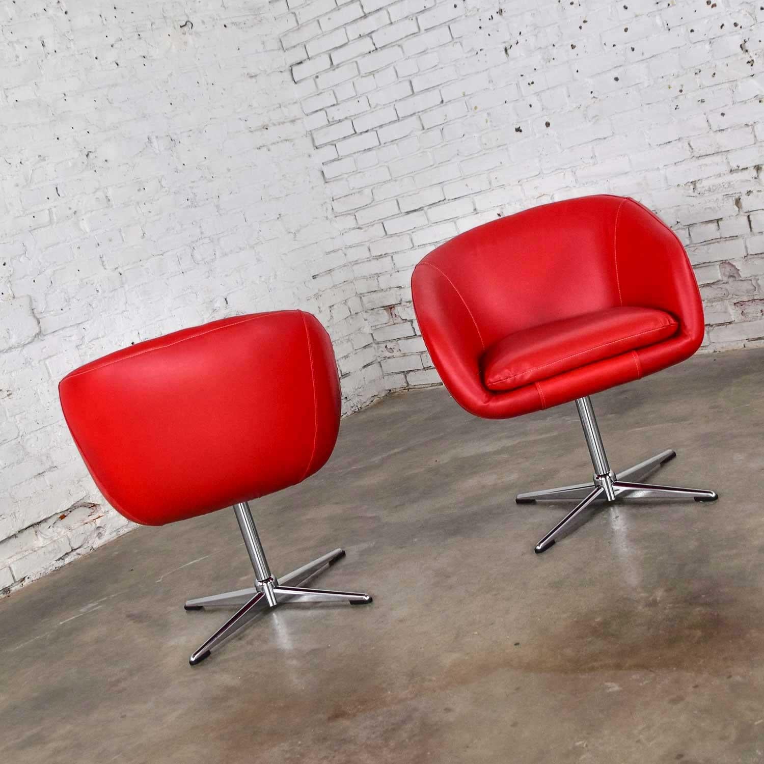 Mid-Century Modern Shelby Williams MCM Swivel Bucket Chairs Red Vinyl Faux Leather & Chrome X Base For Sale