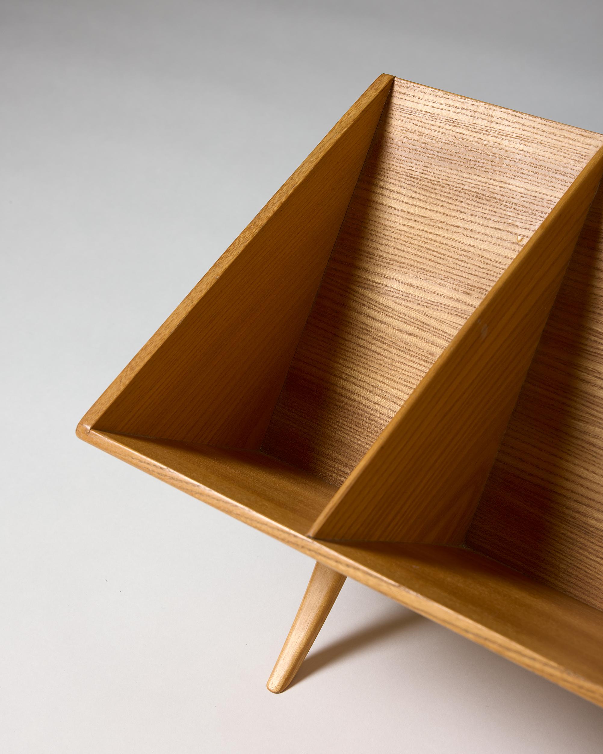 Shelf ‘Book crib’ designed by Bruno Mathsson for Firma Karl Mathsson, 1961 For Sale 1