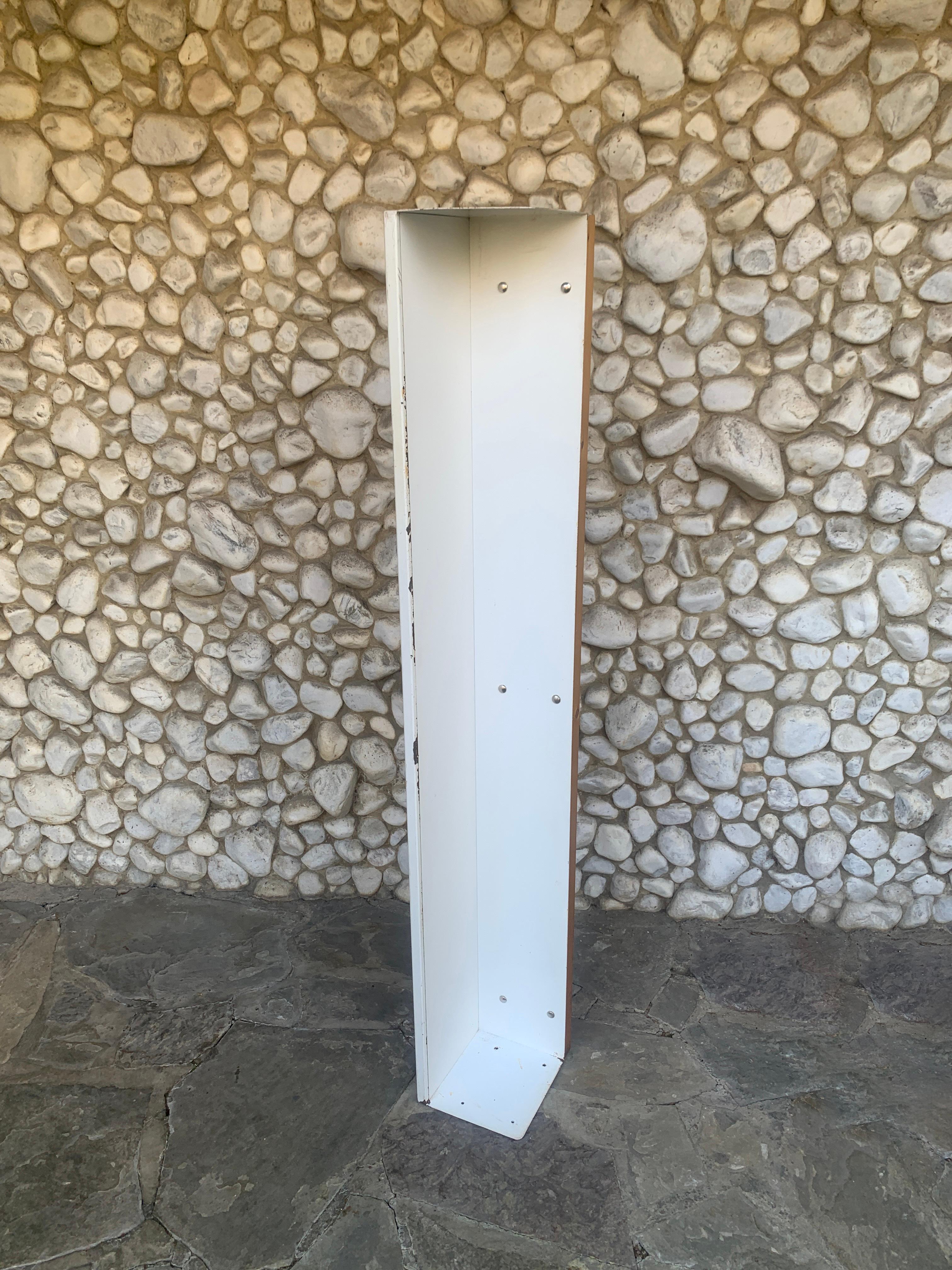 Scaffale di Charlotte Perriand per la stazione sciistica Les Arcs 1800, Pineta, anni 1960-70 in vendita 3