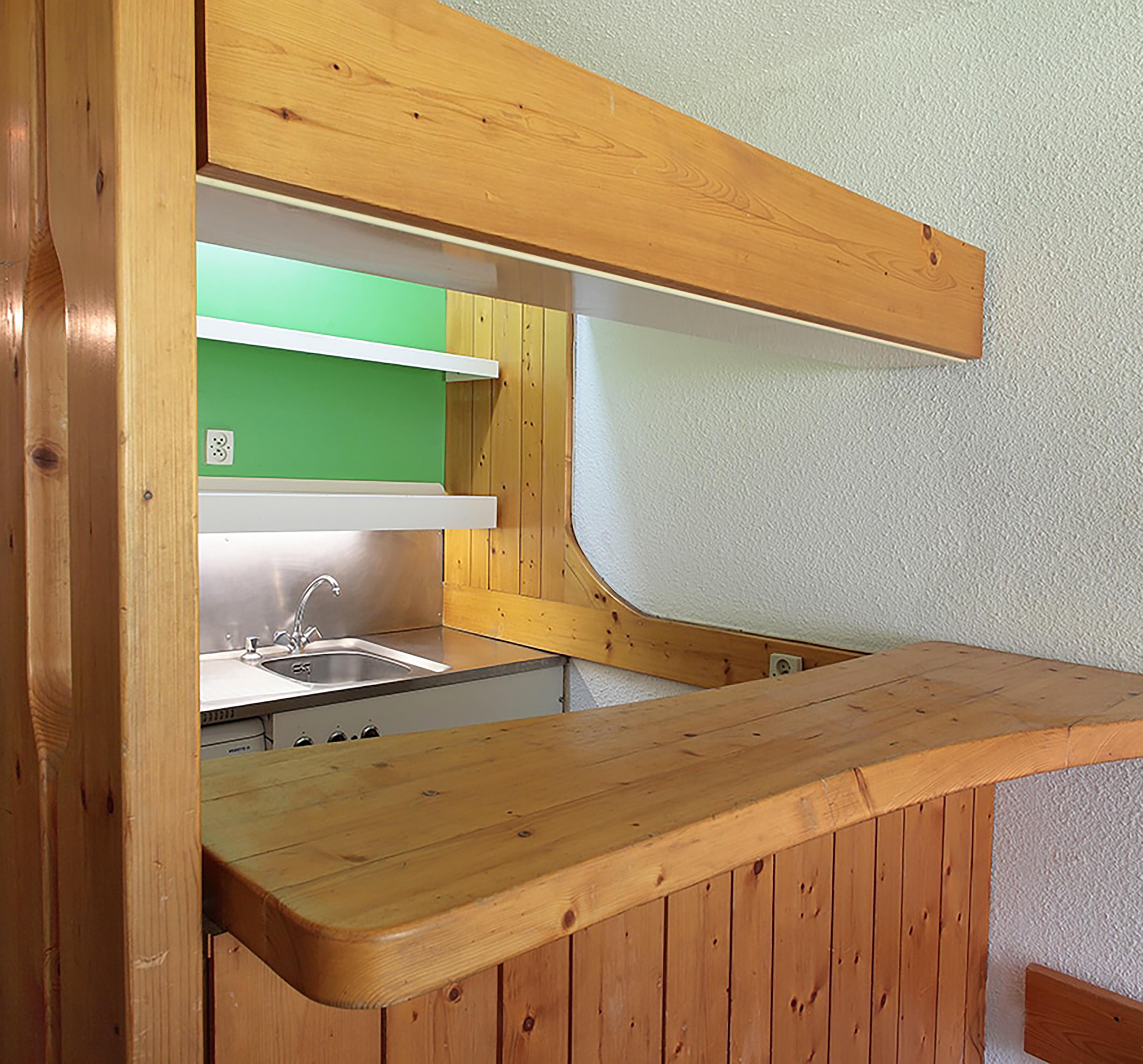 Scaffale di Charlotte Perriand per la stazione sciistica Les Arcs 1800, Pineta, anni 1960-70 in vendita 5