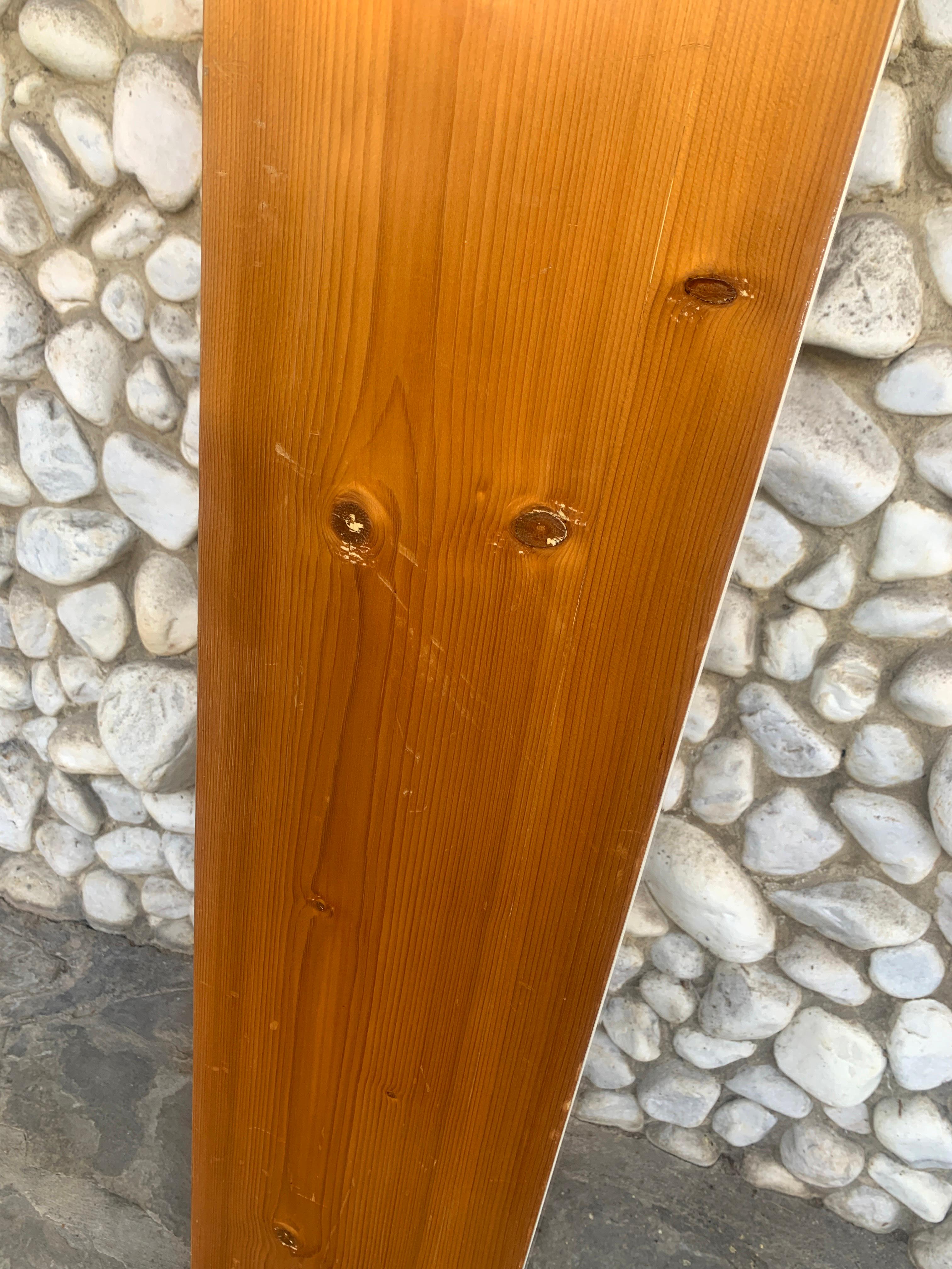 Scaffale di Charlotte Perriand per la stazione sciistica Les Arcs 1800, Pineta, anni 1960-70 In condizioni discrete in vendita a Vorst, BE