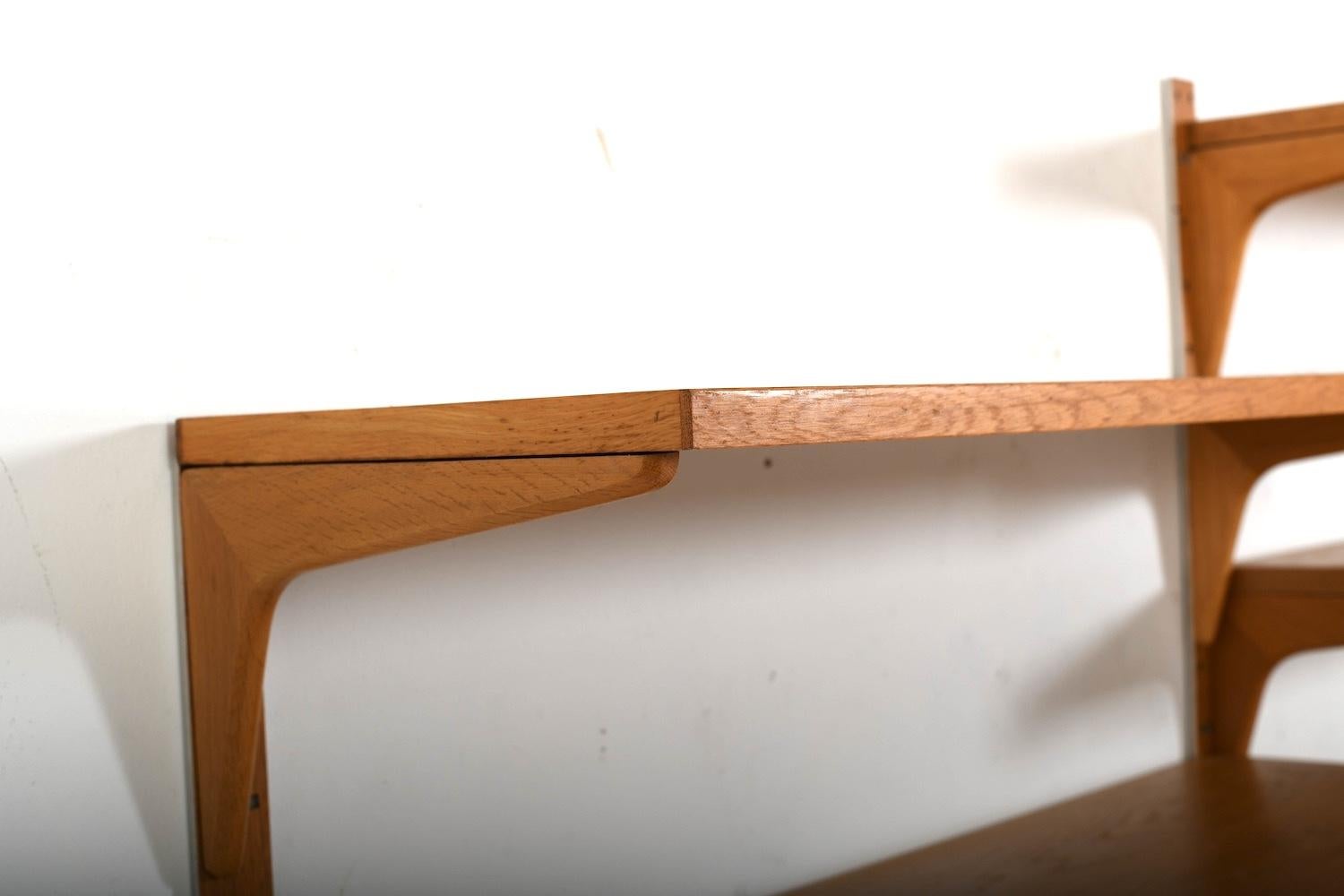 Regalsystem in Eiche von HG Furniture Dänemark 1960er Jahre im Angebot 2