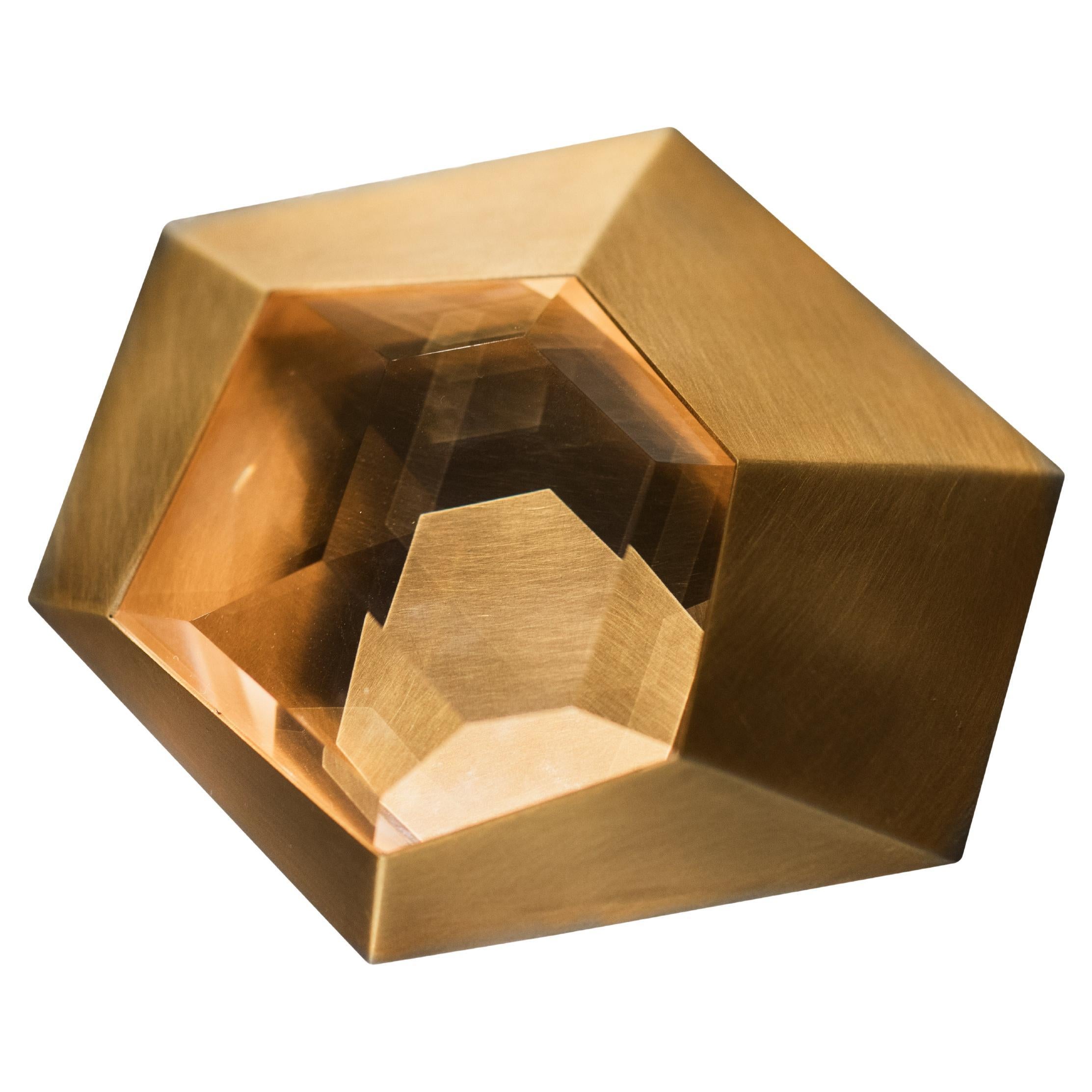 Shell Wall Sconce - Eleganza dell'ottone antico e dei cristalli per un bagliore caldo e lussuoso