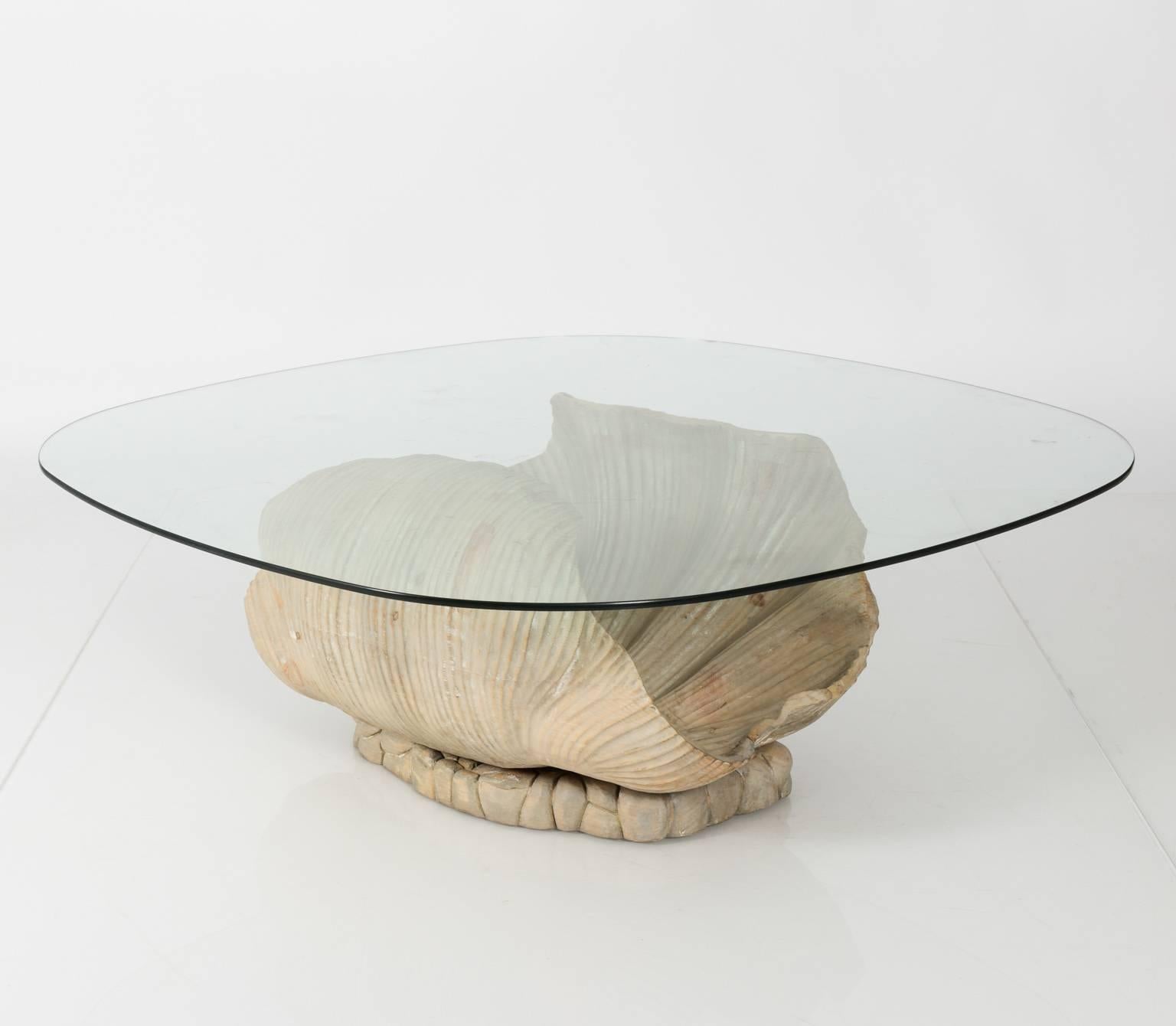 Shell Base Coffee Table In Good Condition In Stamford, CT