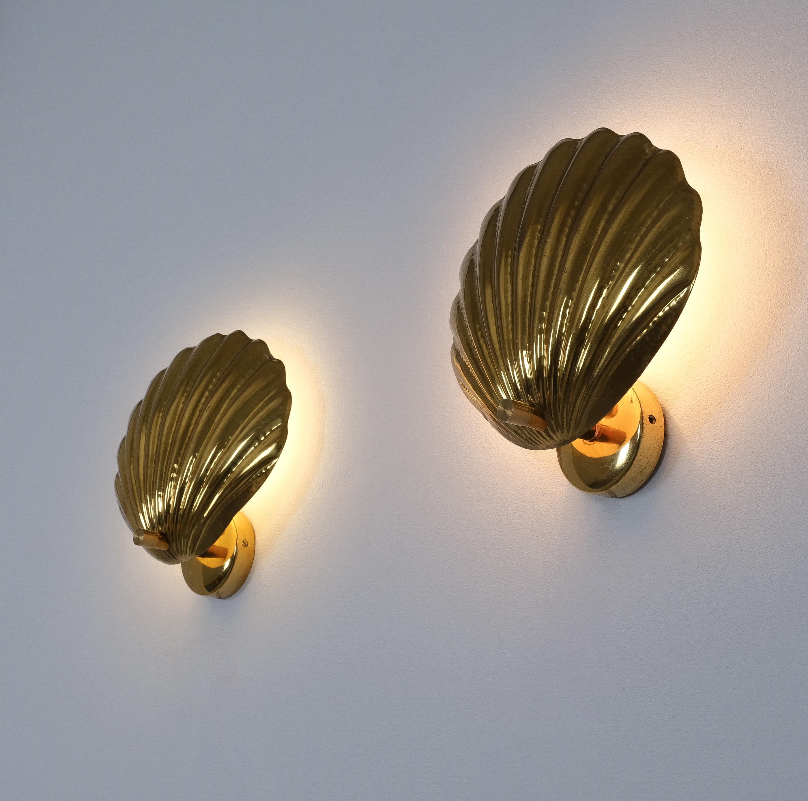 Wandleuchter aus Messing mit Muschelmotiv im Mid-Century-Stil von Maison Charles, Frankreich, 1960 im Angebot 2