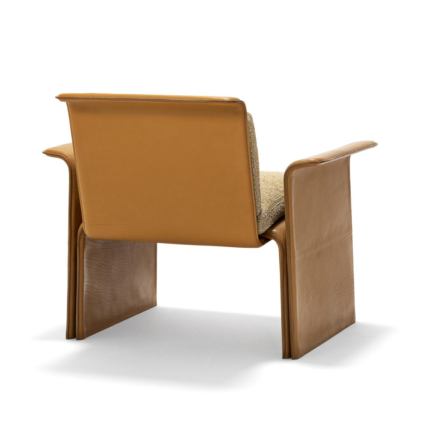 XXI secolo e contemporaneo Poltrona Shell in pelle marrone STUDIOPEPE di Exteta in vendita