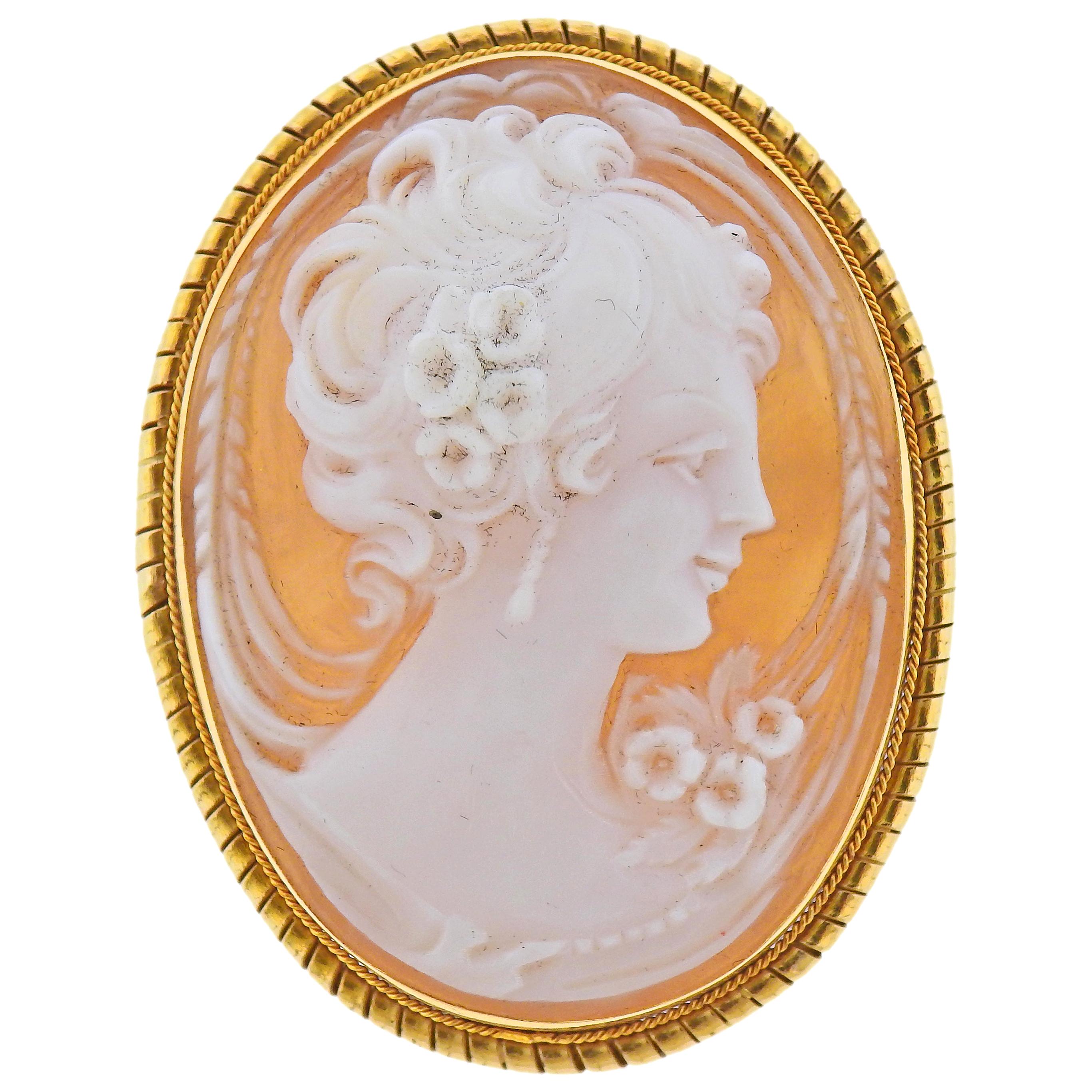 Shell Cameo Gold Pendant Brooch Pin For Sale