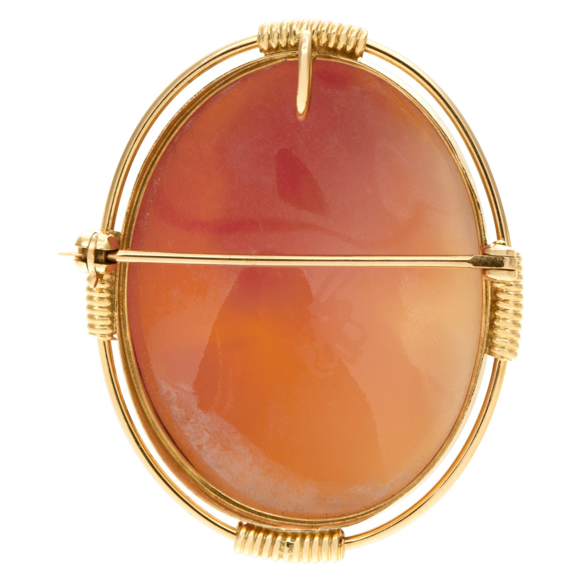 Women's Shell Cameo Pin / Pendant Portrait of a Short Hair Lady Set in 14k Yellow Gold For Sale