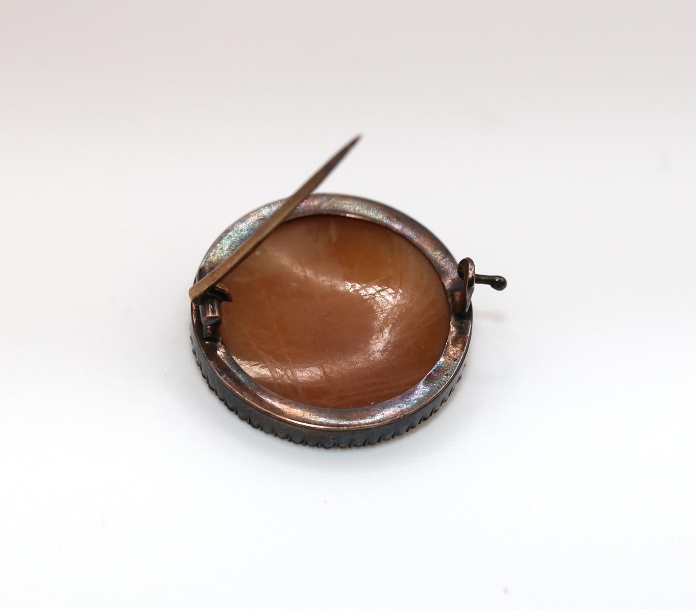 Conchiglia con cammeo e diamanti taglio rosa Apollo 56 Spilla russa con marchio di garanzia, in scatola, 1900 in vendita 3