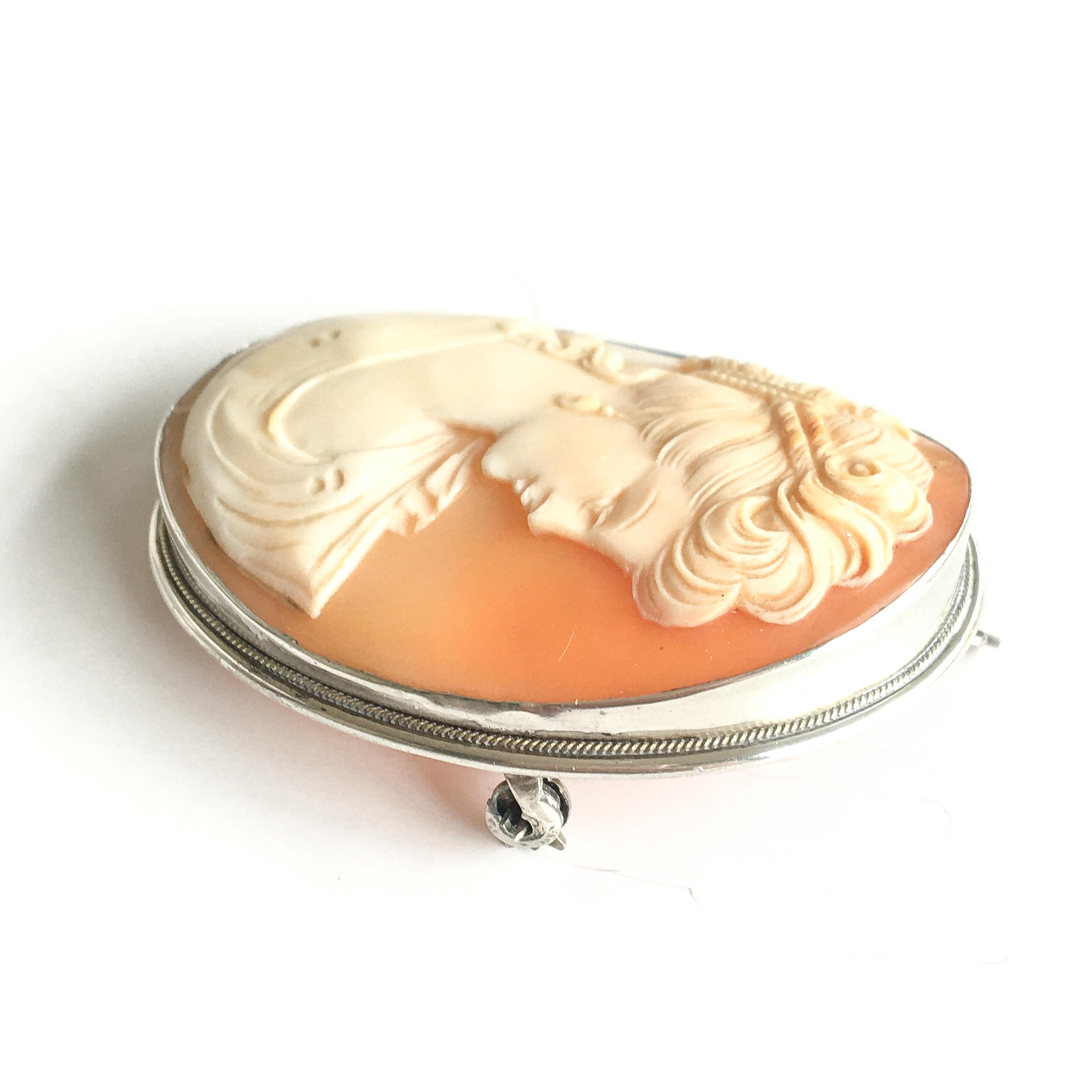 Relief Shell Cameo Silver Pendant Brooch 1