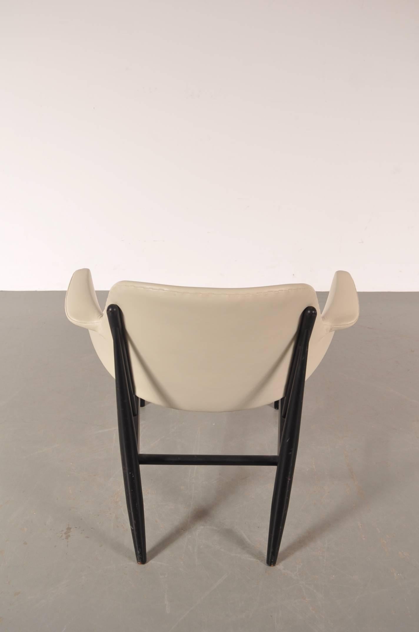 Shell Chair by Ib Kofod-Larsen for Christensen & Larsen, Denmark, circa 1950 3