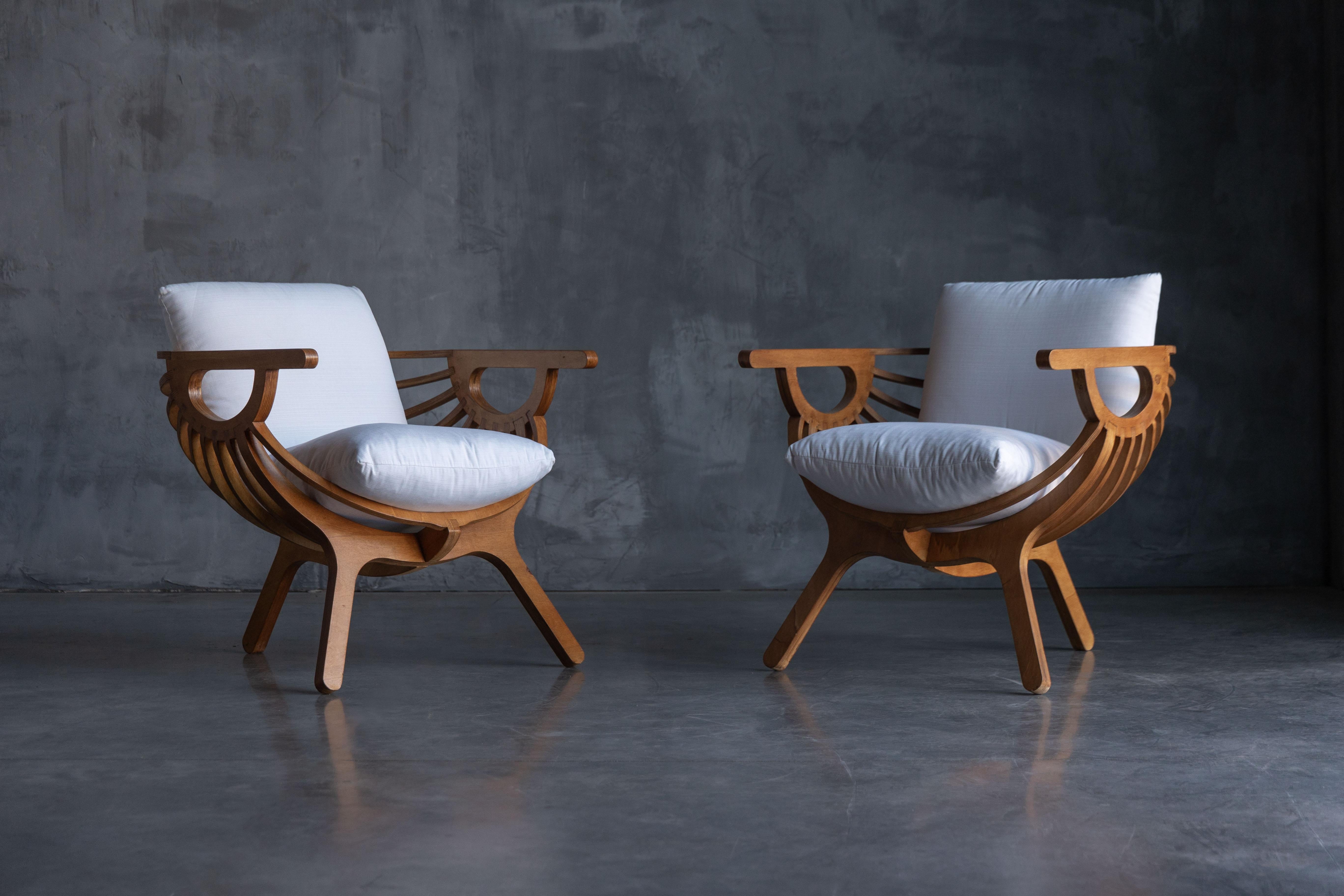 Sculptural Shell Lounge Chair, Italy, 1980s For Sale 5