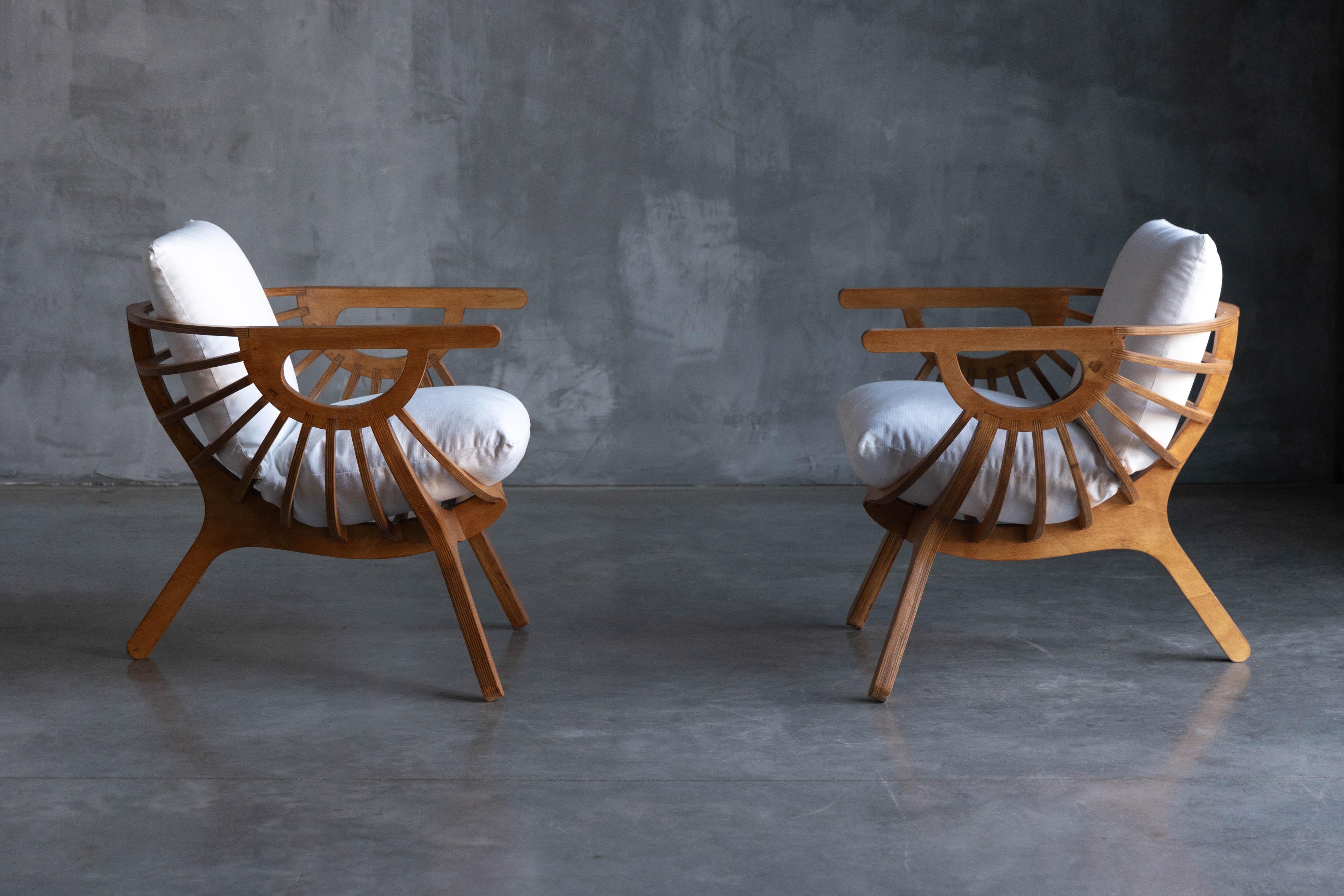Sculptural Shell Lounge Chair, Italy, 1980s For Sale 8