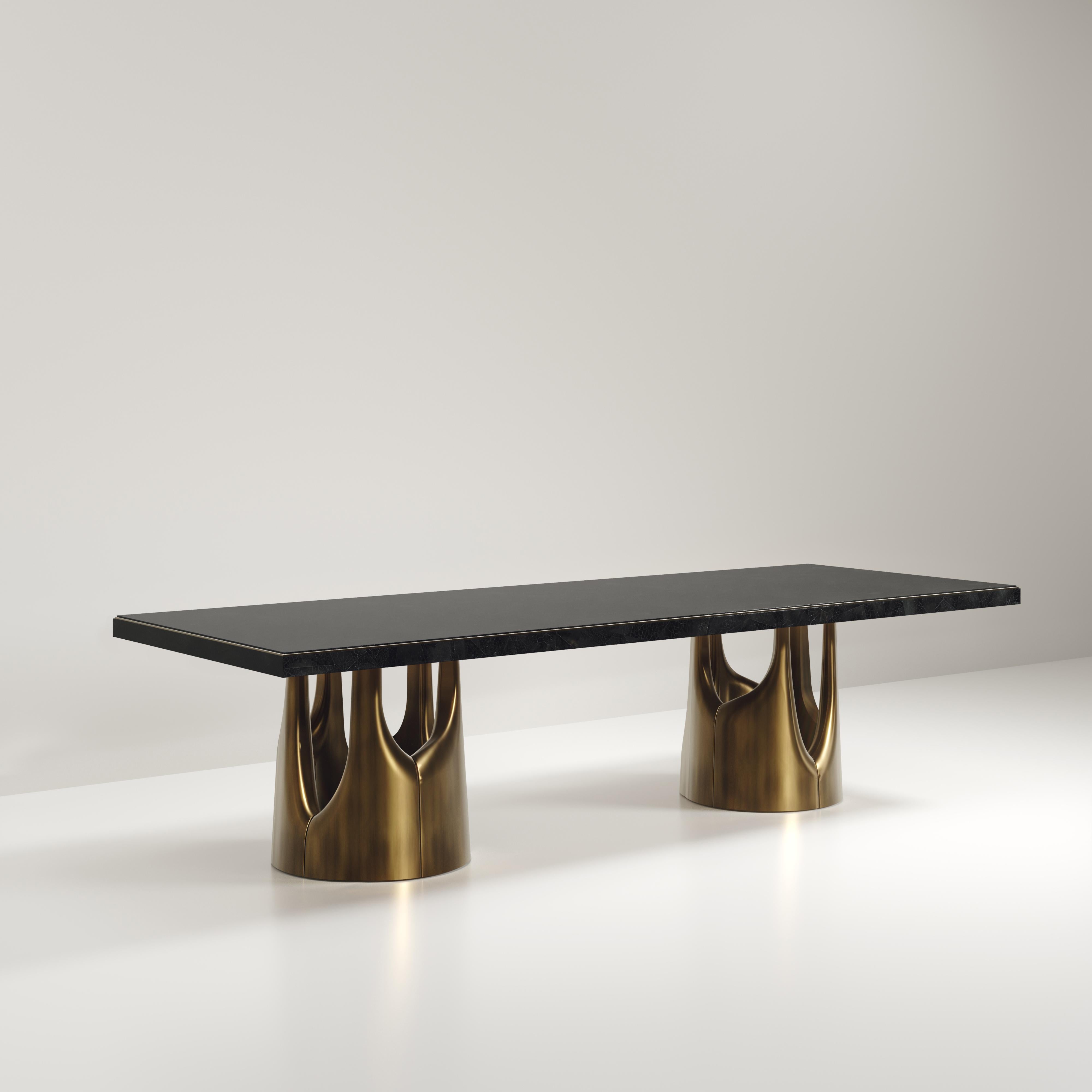 Art déco Table de salle à manger coquillage avec accents en bronze-patina et laiton de R&Y Augousti en vente