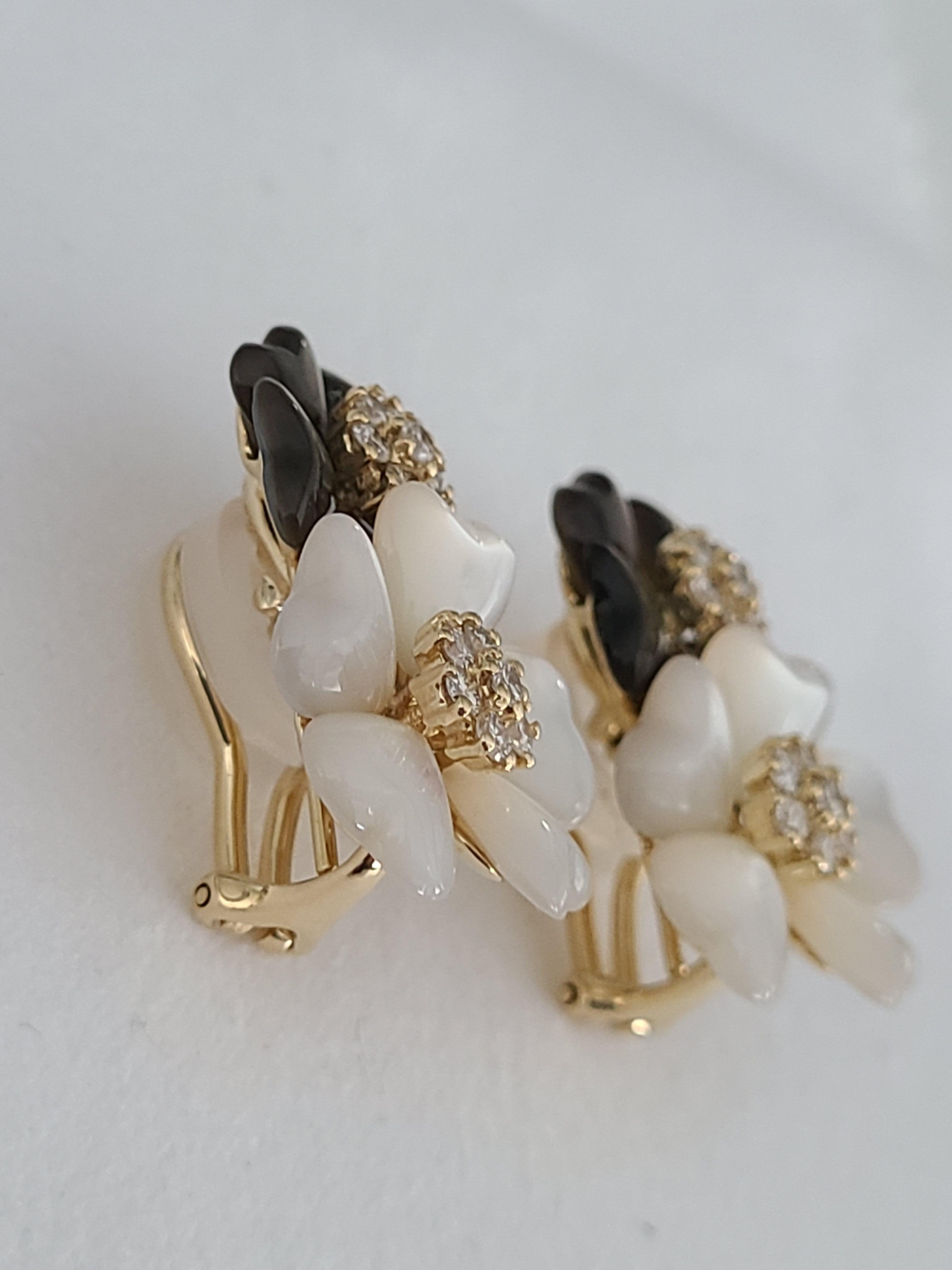 Women's or Men's Shell Earrings Set in 18 Karat Gold with Diamonds For Sale