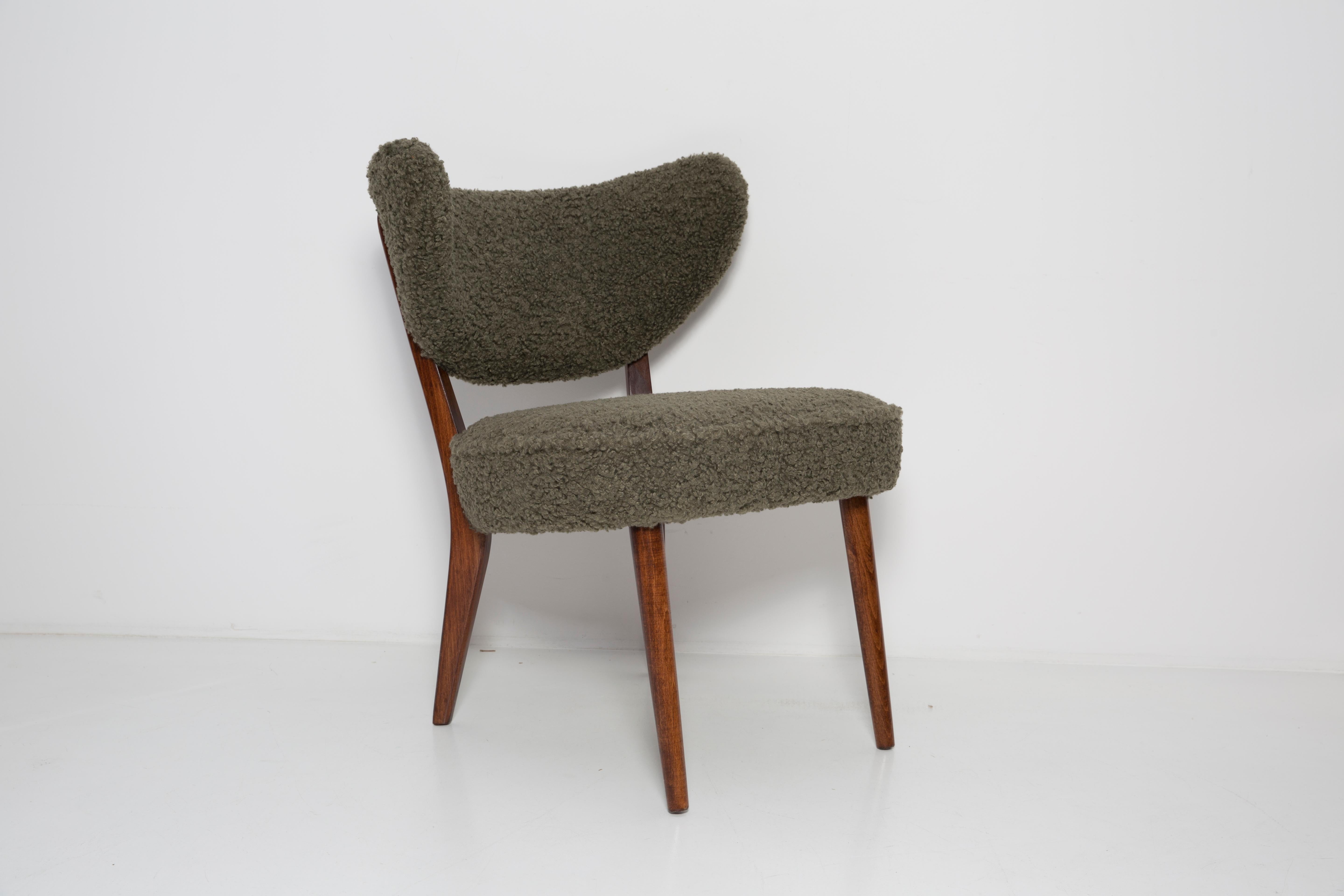 Springy, very comfortable and stabile club seats.
They are contemporary chairs inspired of 1960s style. 
They can be used as armchairs and dining chairs. 

Chair was designed by Vintola Studio, a Polish brand created by Ola Szewczul, designer of