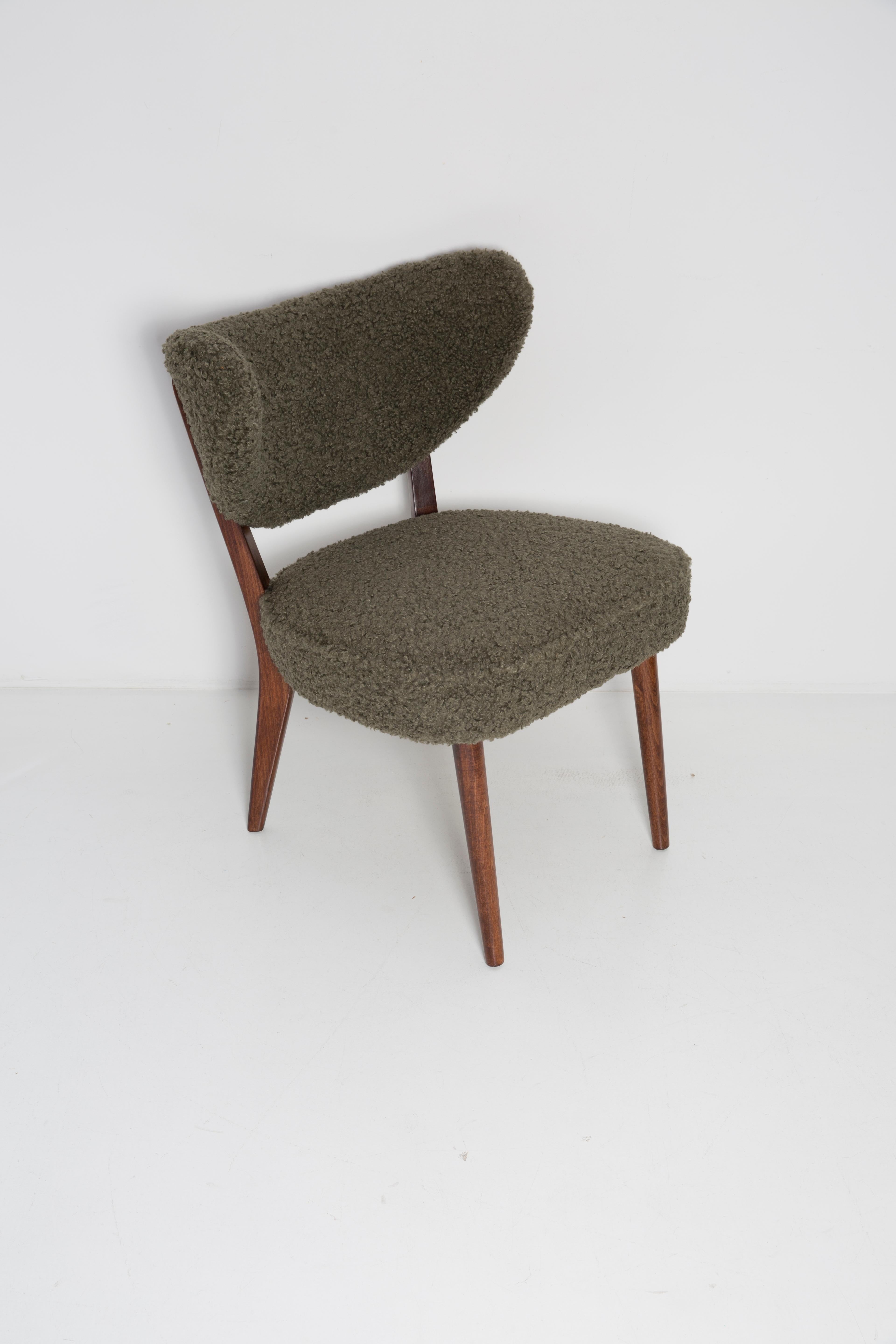 Shell Green Boucle Club Chair, Vintola Studio, Europa, Polen (Moderne der Mitte des Jahrhunderts) im Angebot