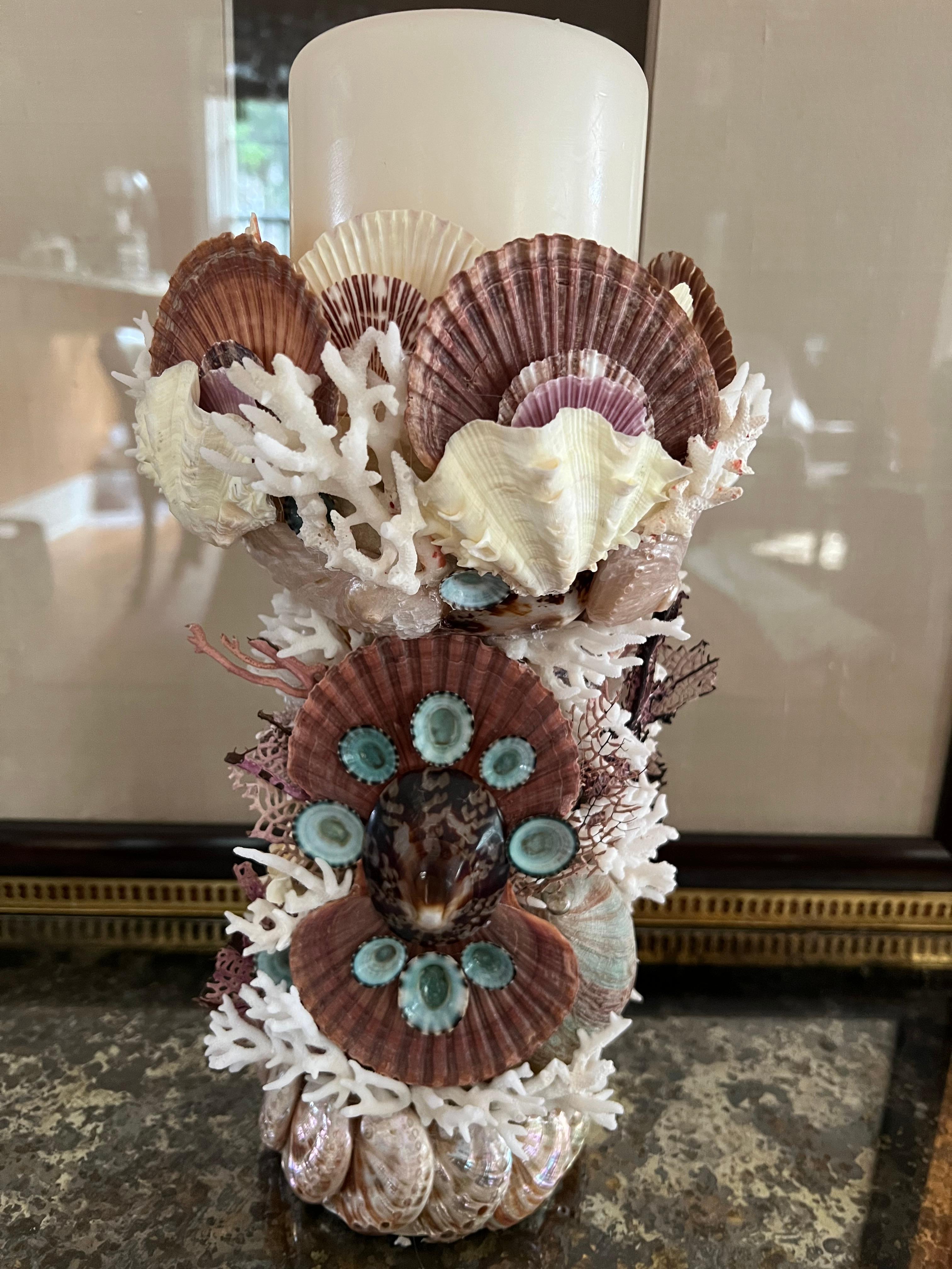 Americano Shell grotto candle, flower holder, for indoor, protected outdoor space. in vendita