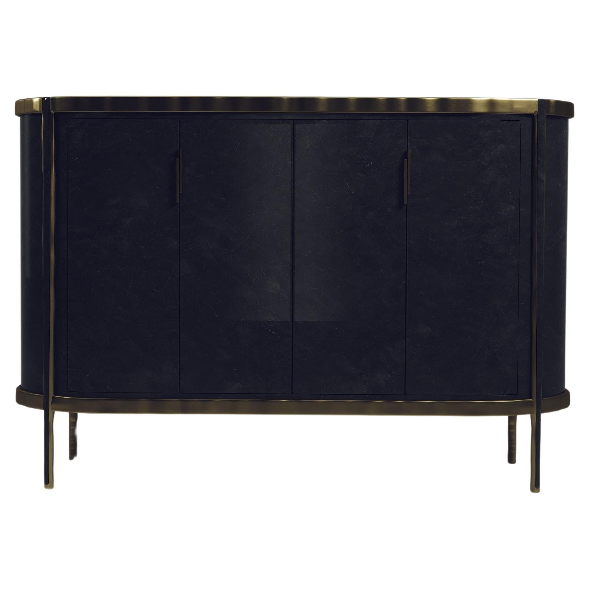 Buffet en marqueterie de coquillages avec détails en laiton Patina par R&Y Augousti en vente