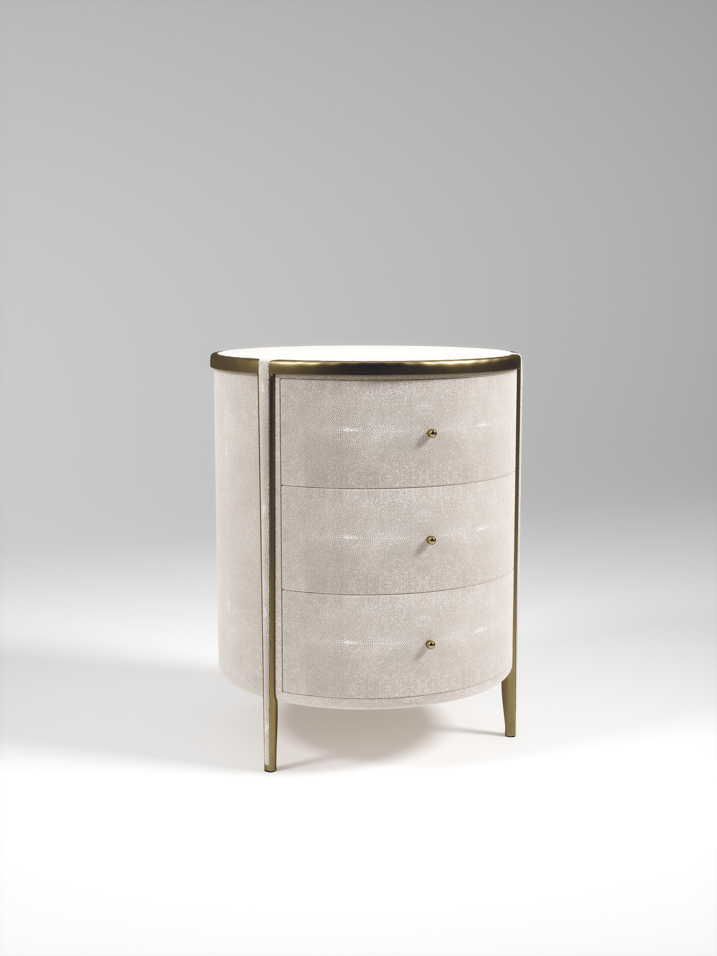 Beistelltisch mit Muschel-Intarsien und Bronze-Patina-Messingdetails von R&Y Augousti im Angebot 10