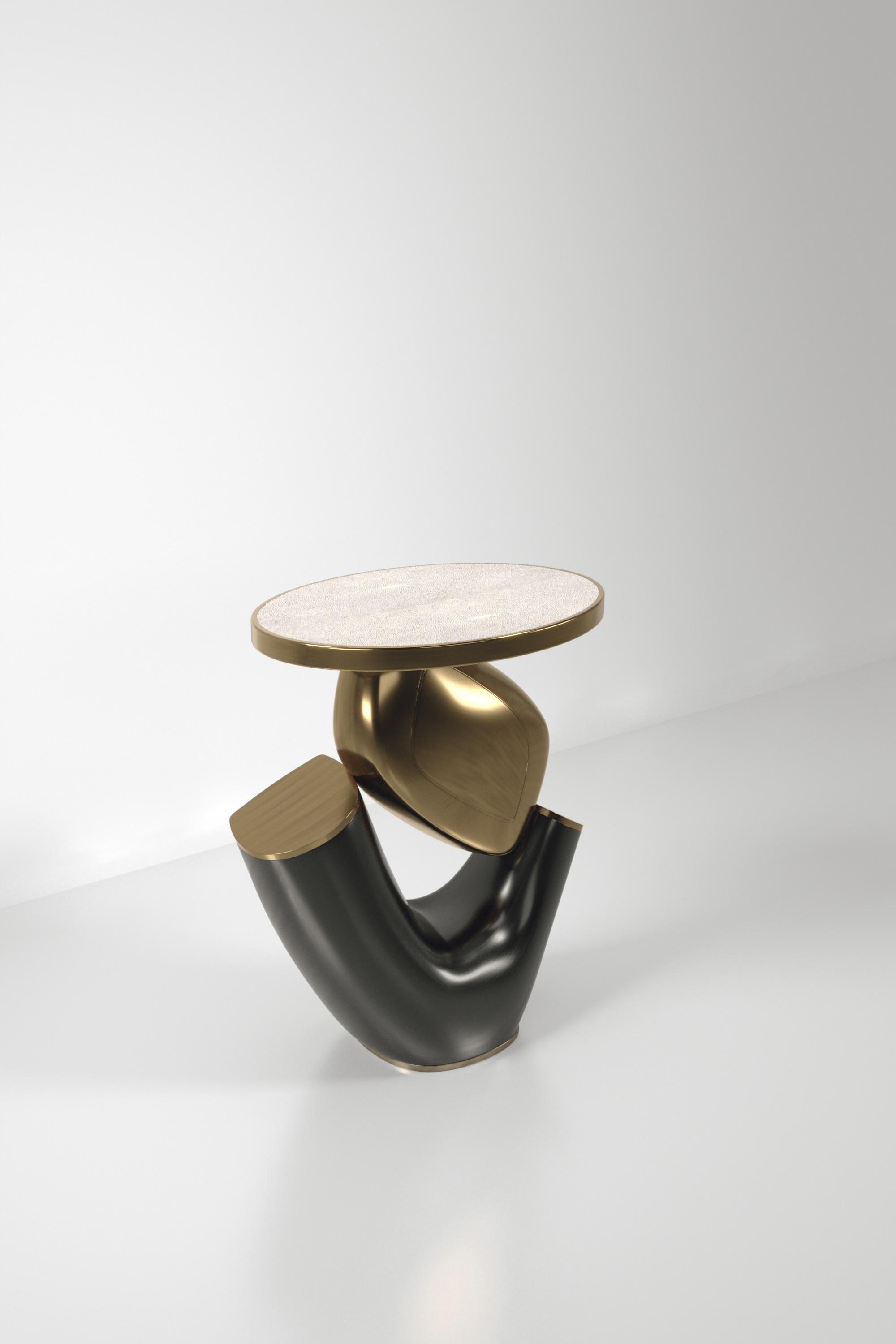Table d'appoint incrustée de coquillages avec base sculpturale en laiton patiné par R&Y Augousti en vente 4