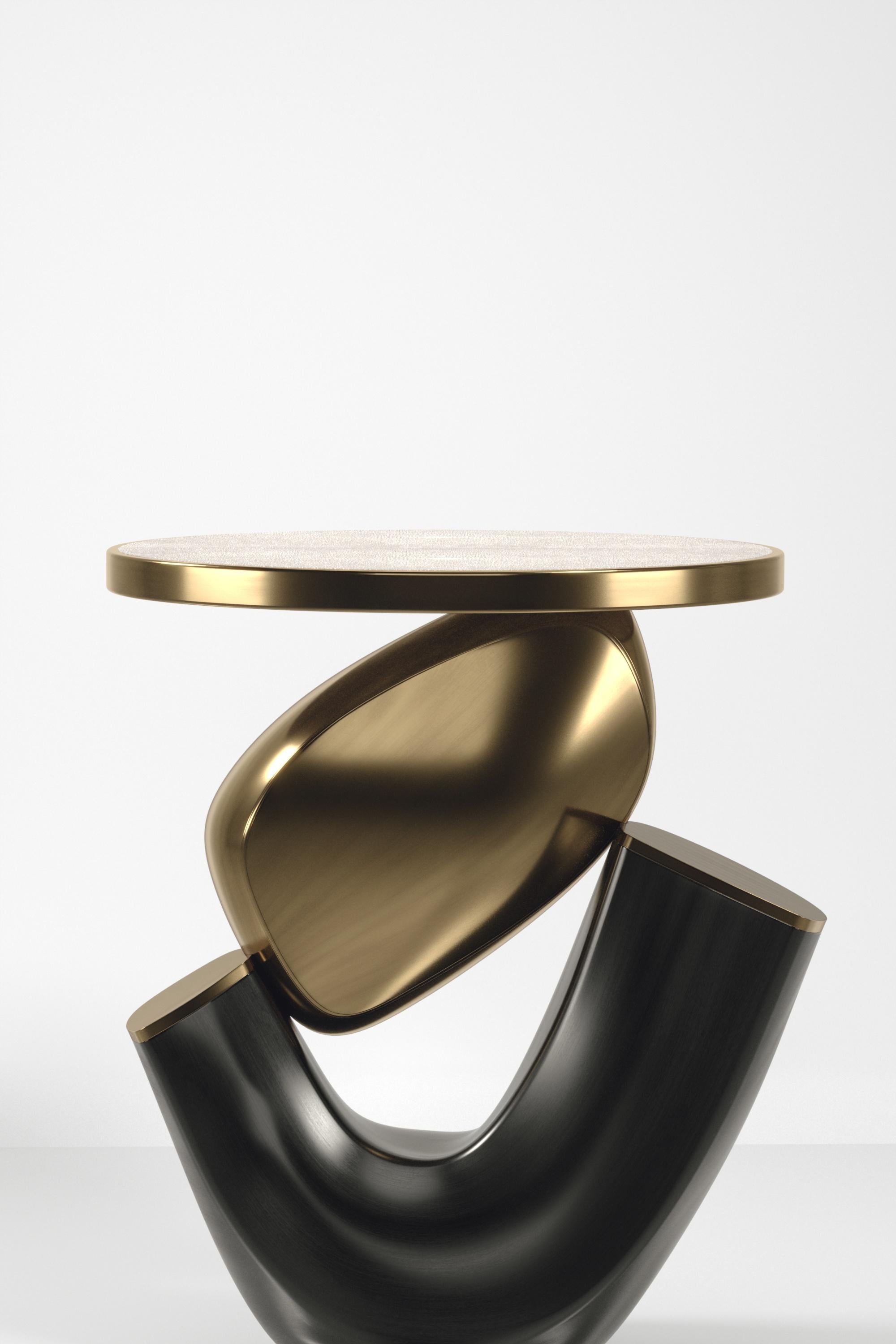 Table d'appoint incrustée de coquillages avec base sculpturale en laiton patiné par R&Y Augousti en vente 10