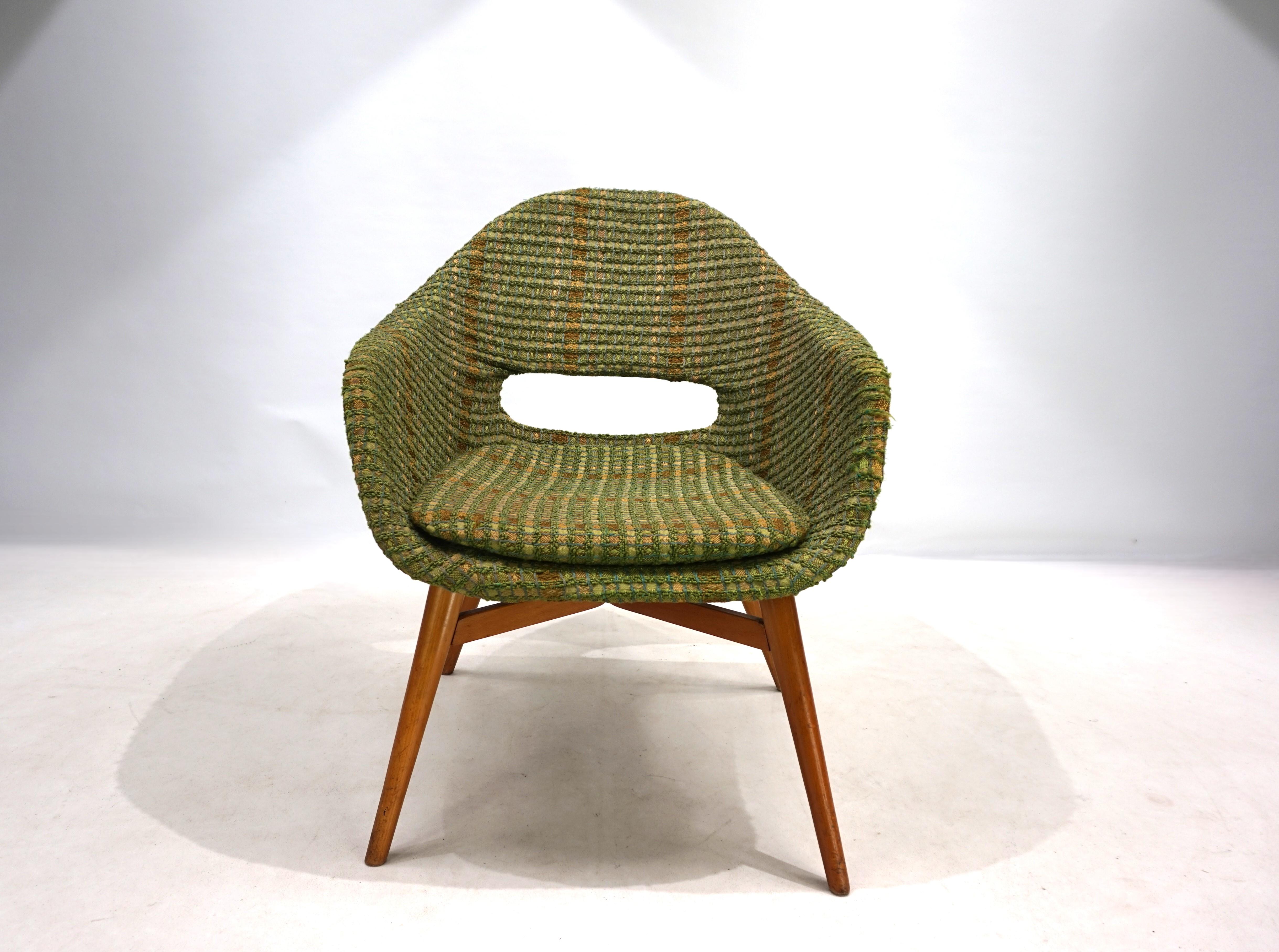 Czech Shell lounge chair by Miroslav Navratil for Vertex, 1960 For Sale
