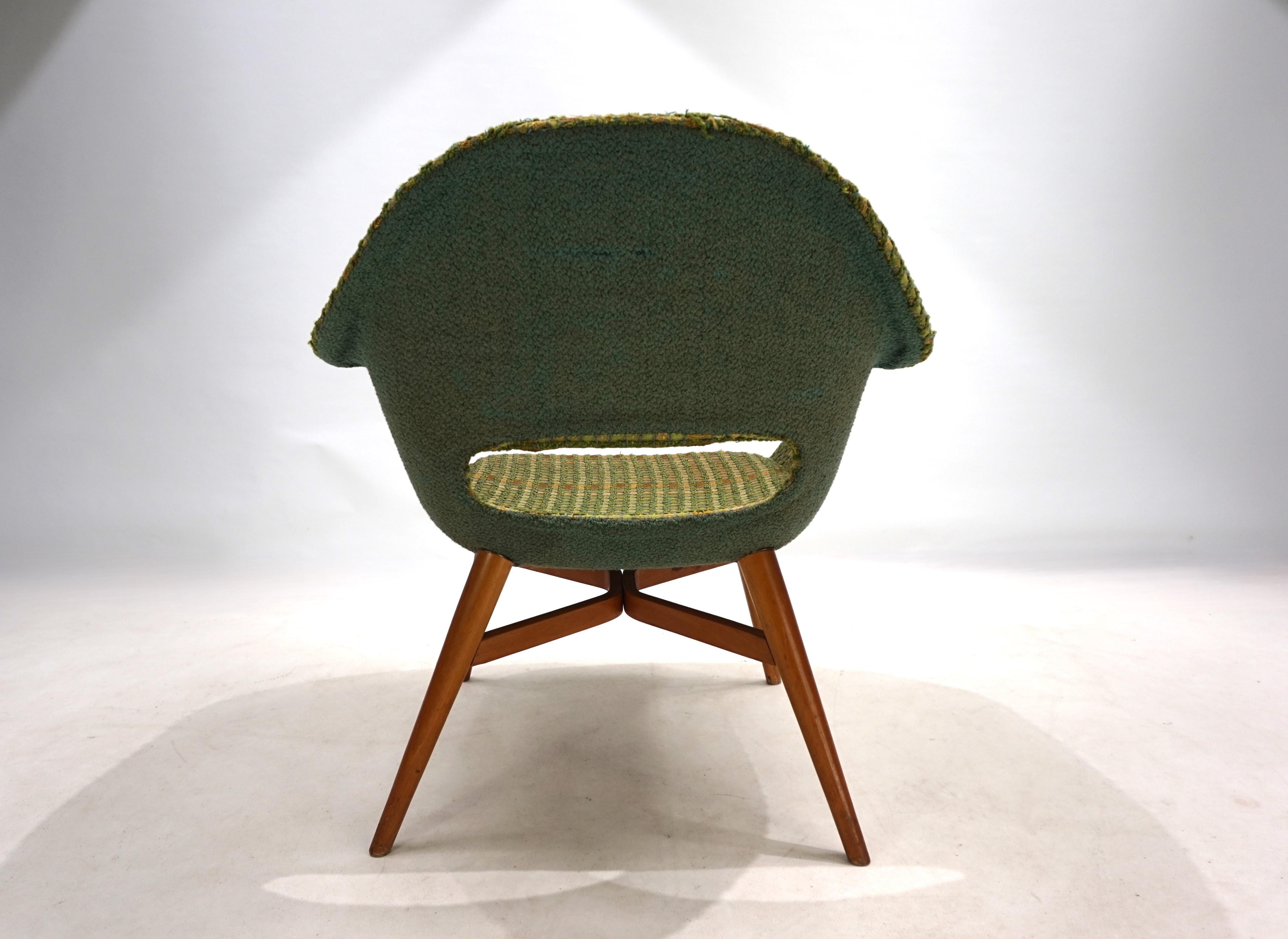 Mid-20th Century Shell lounge chair by Miroslav Navratil for Vertex, 1960 For Sale